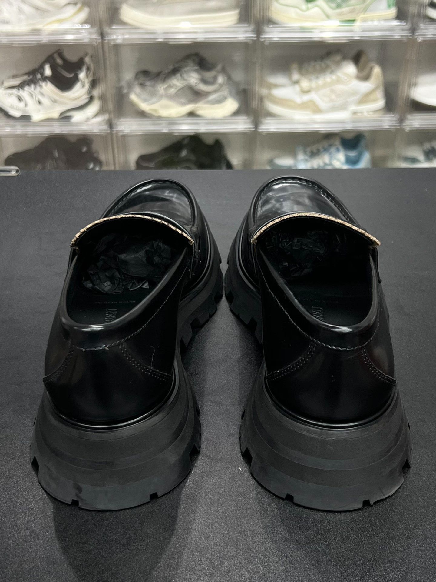 Alexander McQueen Alexander McQueen Patent Black Lowtop Sneakers us_7 Women Size US 7 / IT 37 - 7 Thumbnail