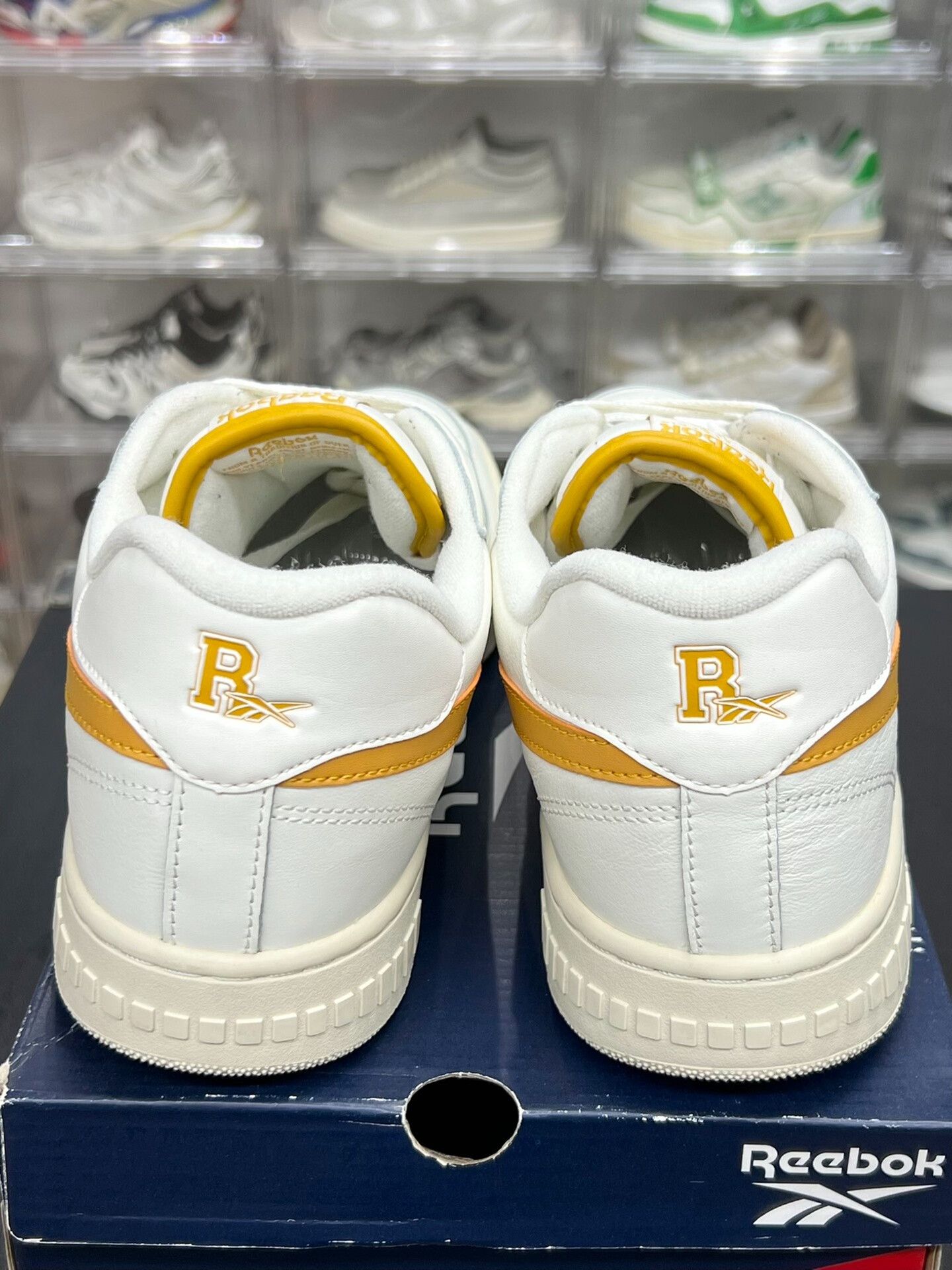 Reebok Reebok White Lowtop Sneakers 12 Men Size US 12 / EU 45 - 6 Thumbnail