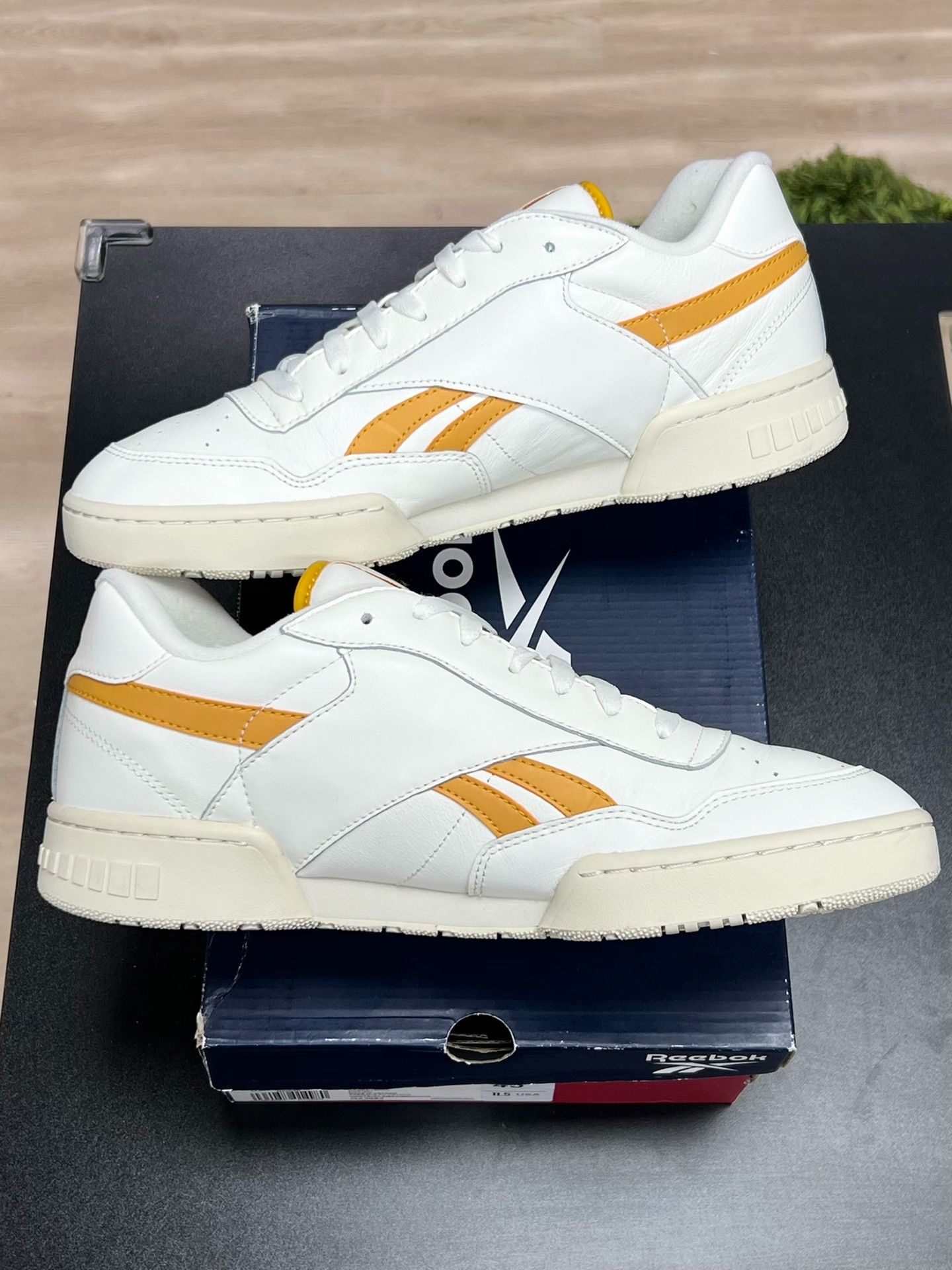 Reebok Reebok White Lowtop Sneakers 12 Men Size US 12 / EU 45 - 5 Thumbnail