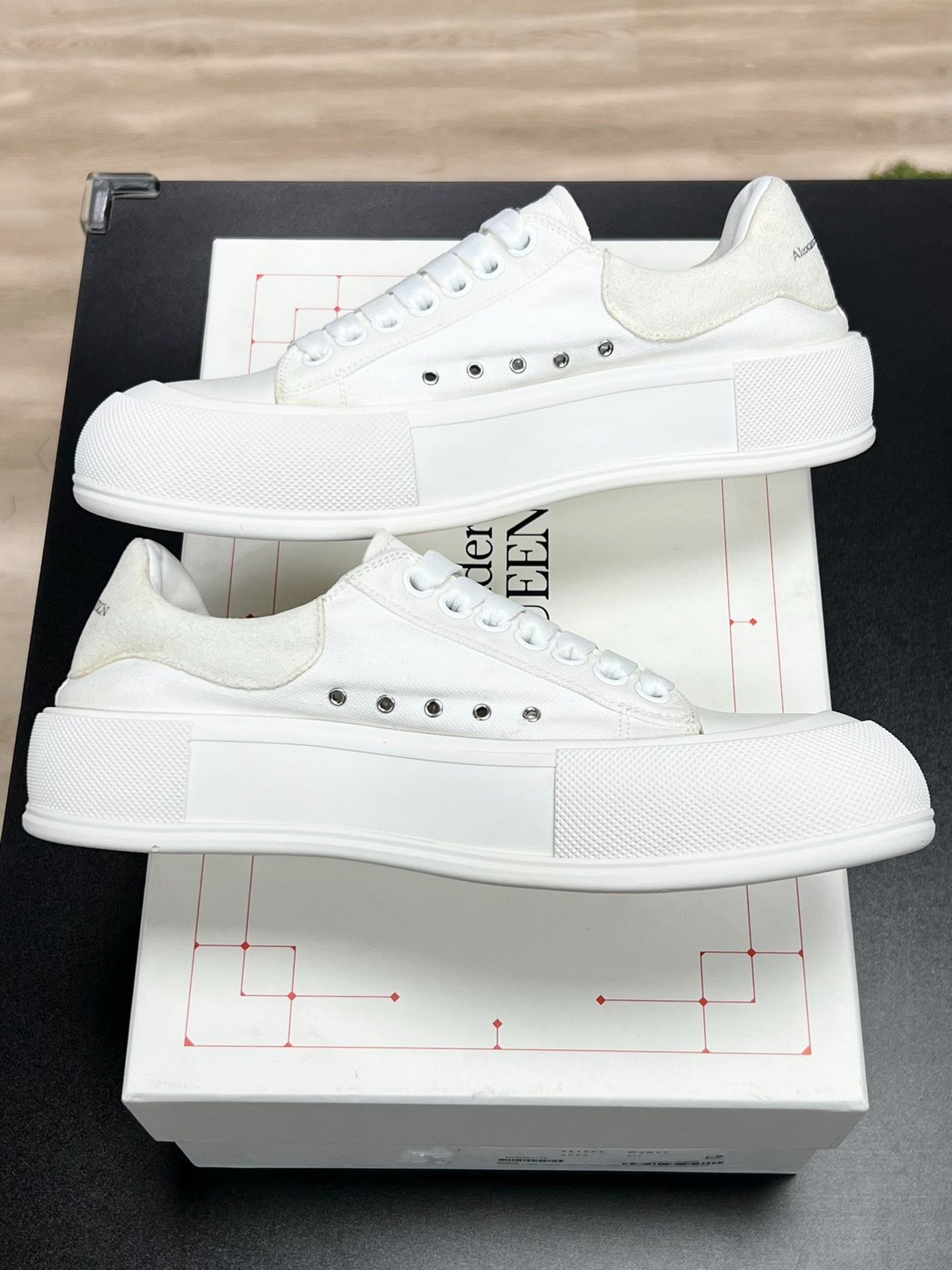 Alexander McQueen Alexander McQueen Canvas Lowtop Sneakers 8.5 Men Size US 8.5 / EU 41-42 - 6 Thumbnail