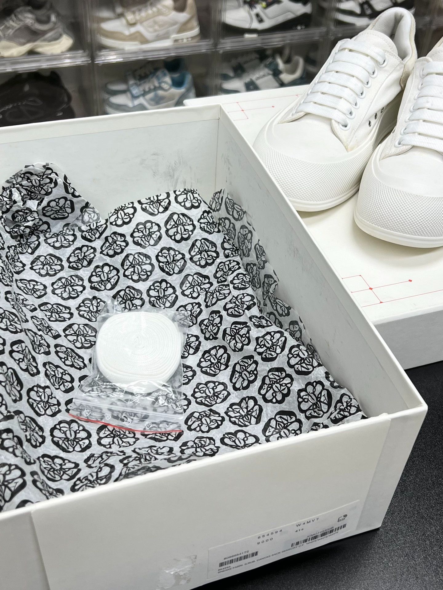 Alexander McQueen Alexander McQueen Canvas Lowtop Sneakers 8.5 Men Size US 8.5 / EU 41-42 - 9 Thumbnail