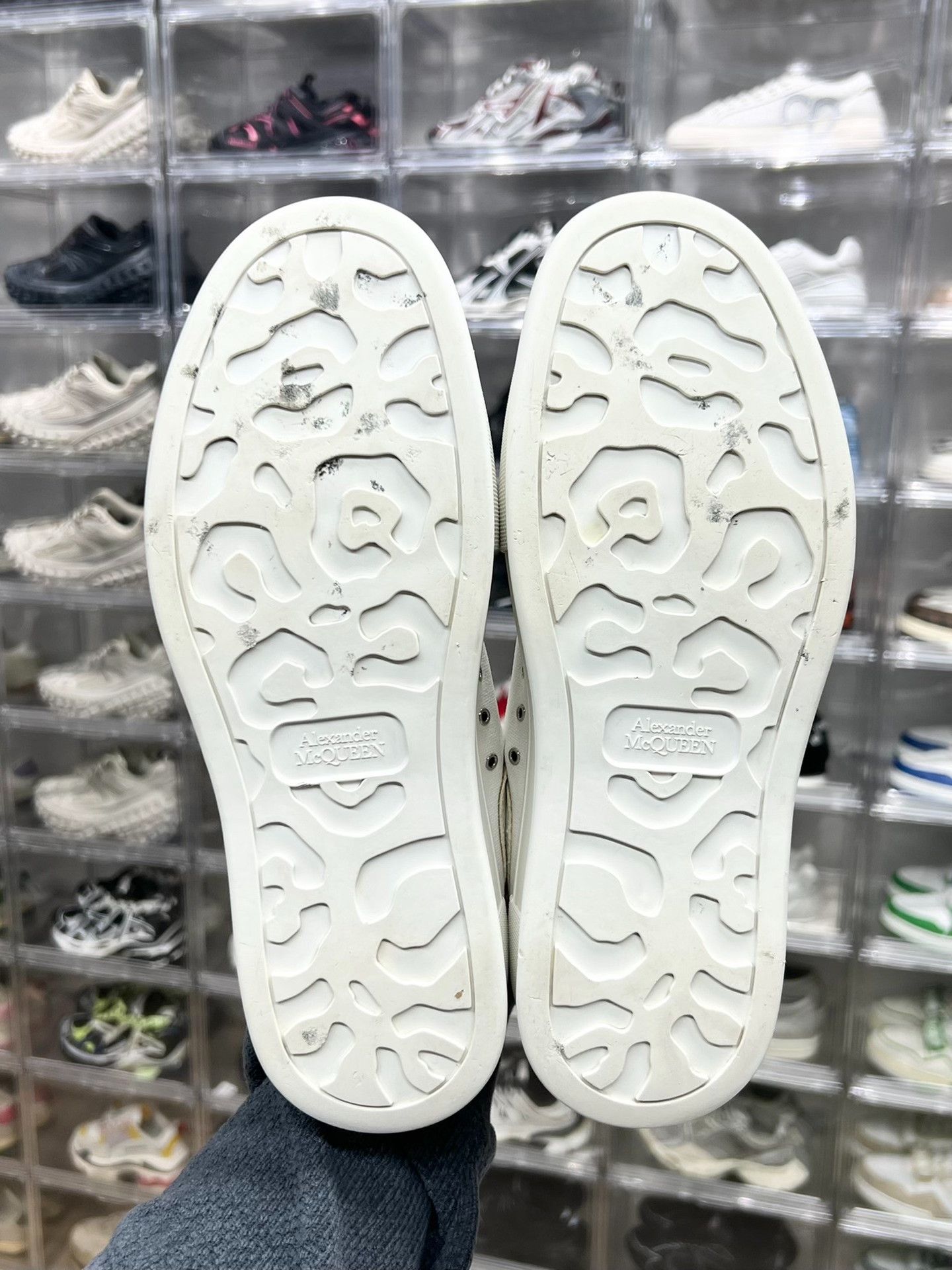 Alexander McQueen Alexander McQueen Canvas Lowtop Sneakers 8.5 Men Size US 8.5 / EU 41-42 - 8 Thumbnail