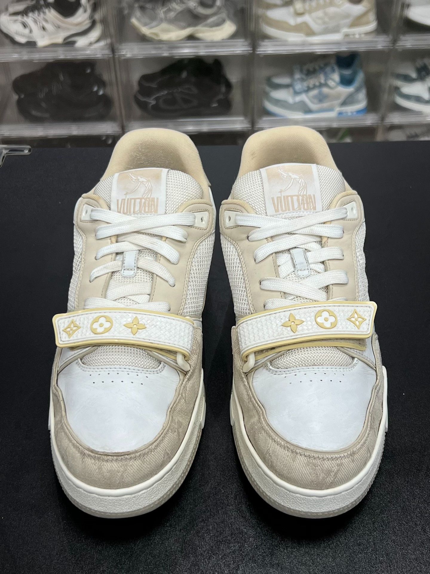 Louis Vuitton Louis Vuitton Training Beige Lowtop Sneakers 8 Men Size US 8 / EU 41 - 2 Thumbnail