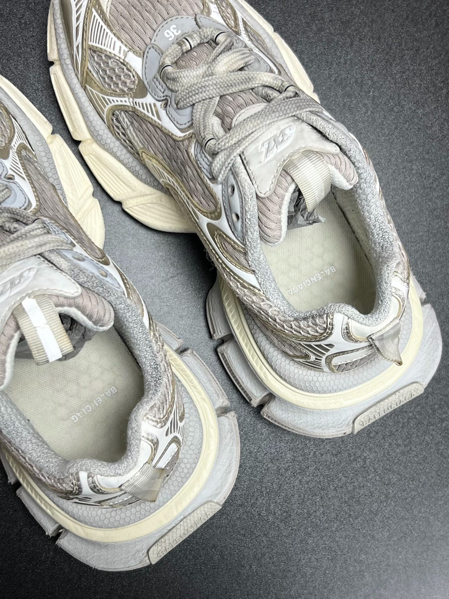 Balenciaga Balenciaga White Lowtop Sneakers us_6 Women Size US 6 / IT 36 - 4 Thumbnail