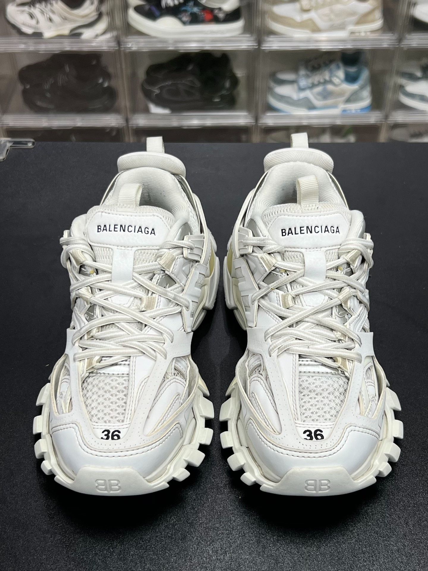 Balenciaga Balenciaga White Lowtop Sneakers us_6 Women Size US 6 / IT 36 - 2 Thumbnail