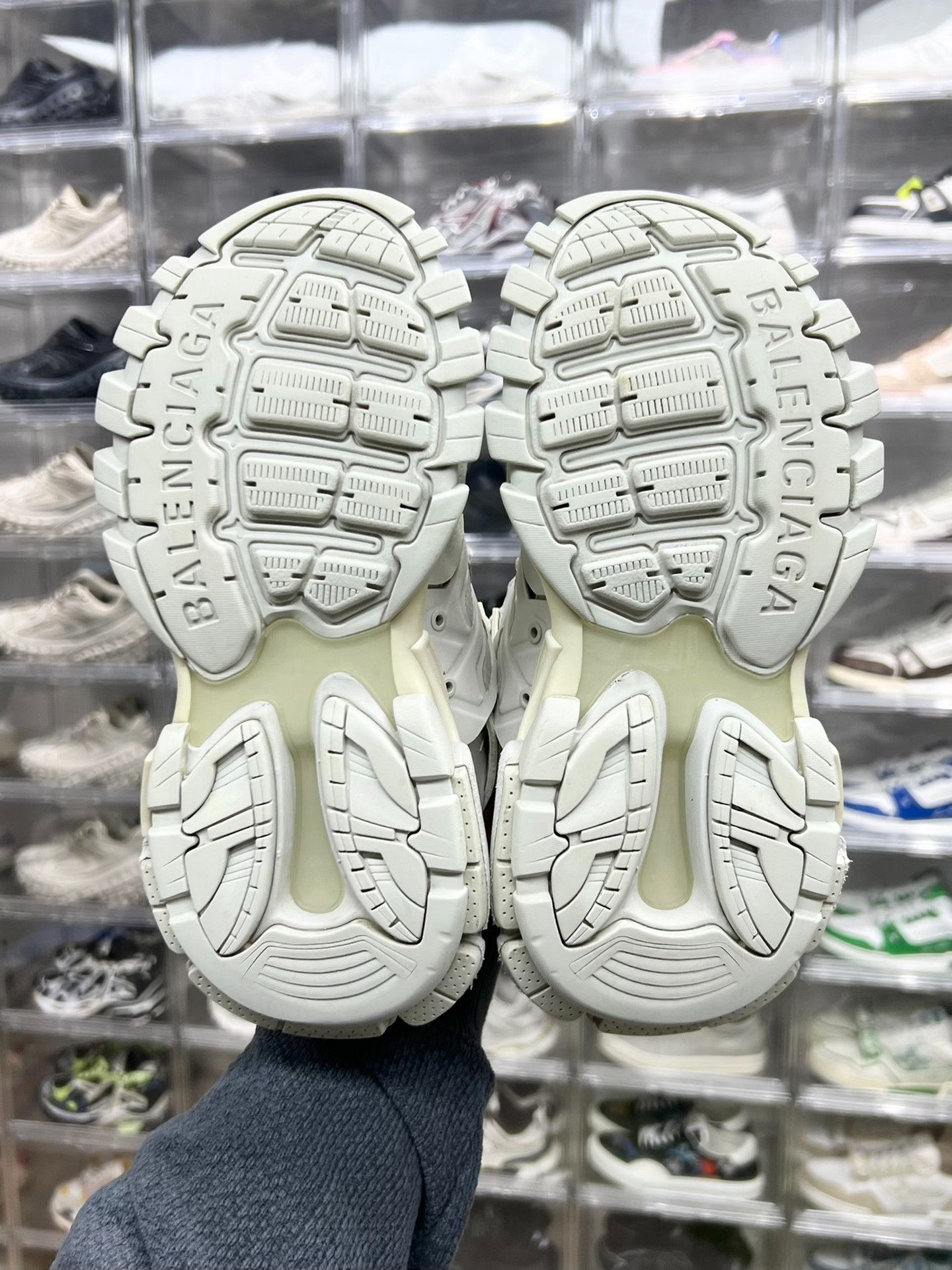 Balenciaga Balenciaga White Lowtop Sneakers us_6 Women Size US 6 / IT 36 - 8 Thumbnail