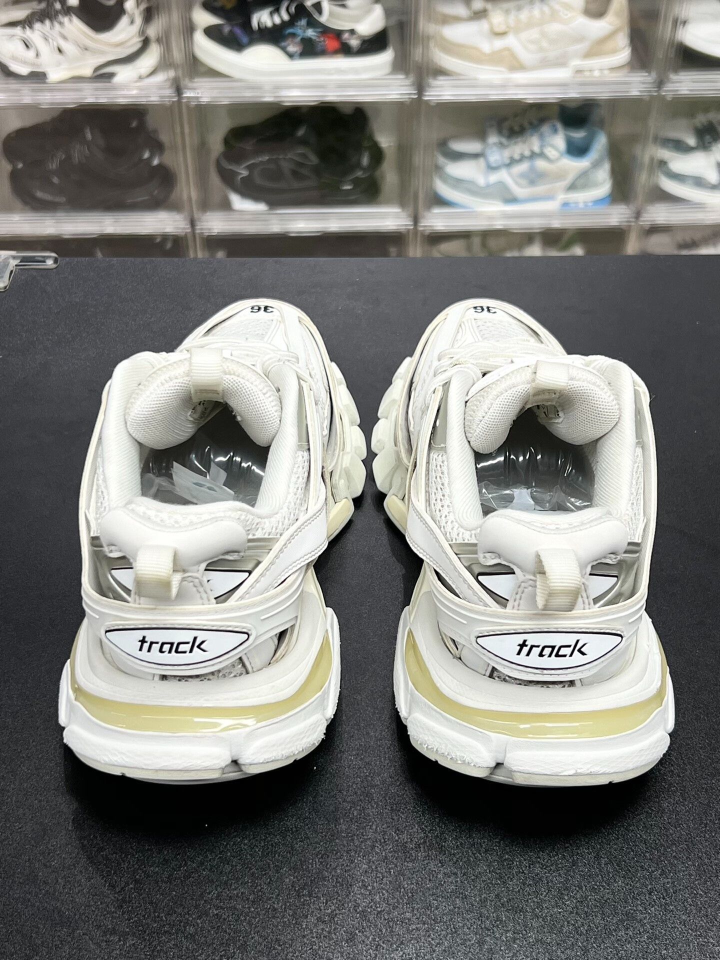 Balenciaga Balenciaga White Lowtop Sneakers us_6 Women Size US 6 / IT 36 - 7 Thumbnail