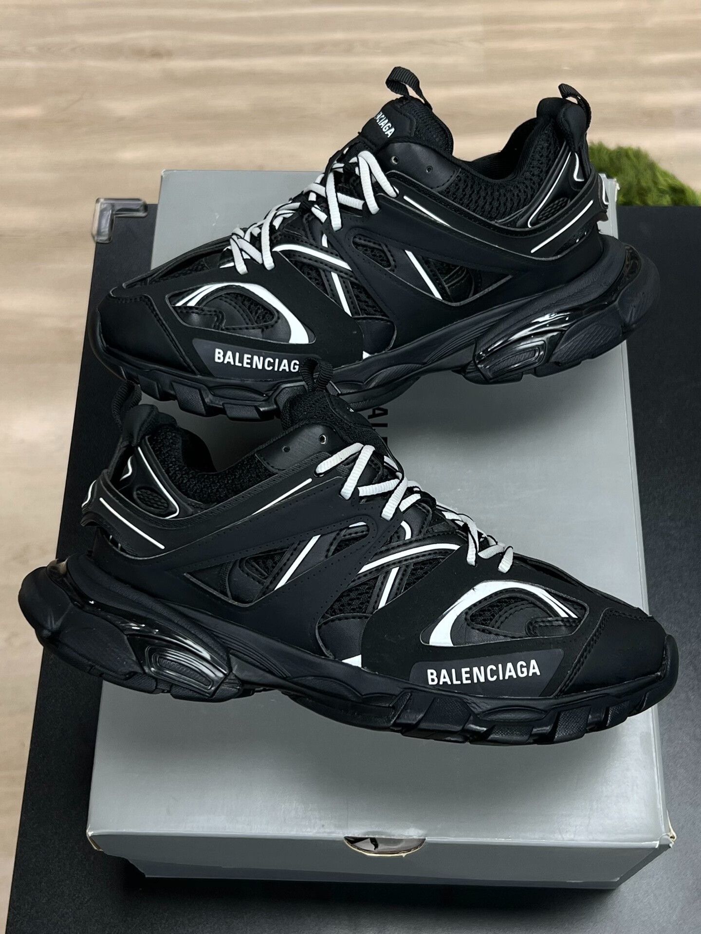 Balenciaga Balenciaga Black Lowtop Sneakers 7 Men Size US 7 / EU 40 - 5 Thumbnail