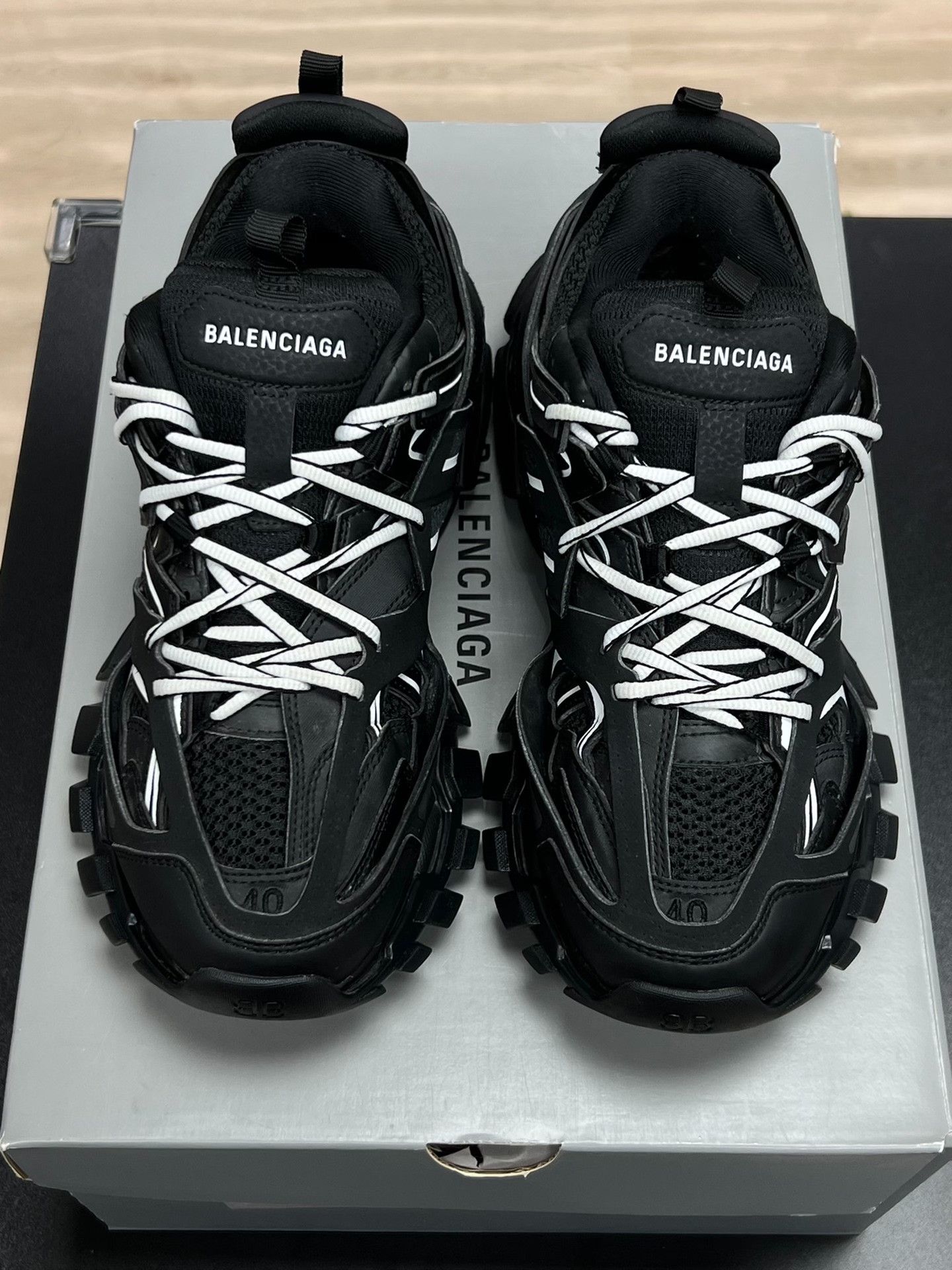 Balenciaga Balenciaga Black Lowtop Sneakers 7 Men Size US 7 / EU 40 - 3 Thumbnail