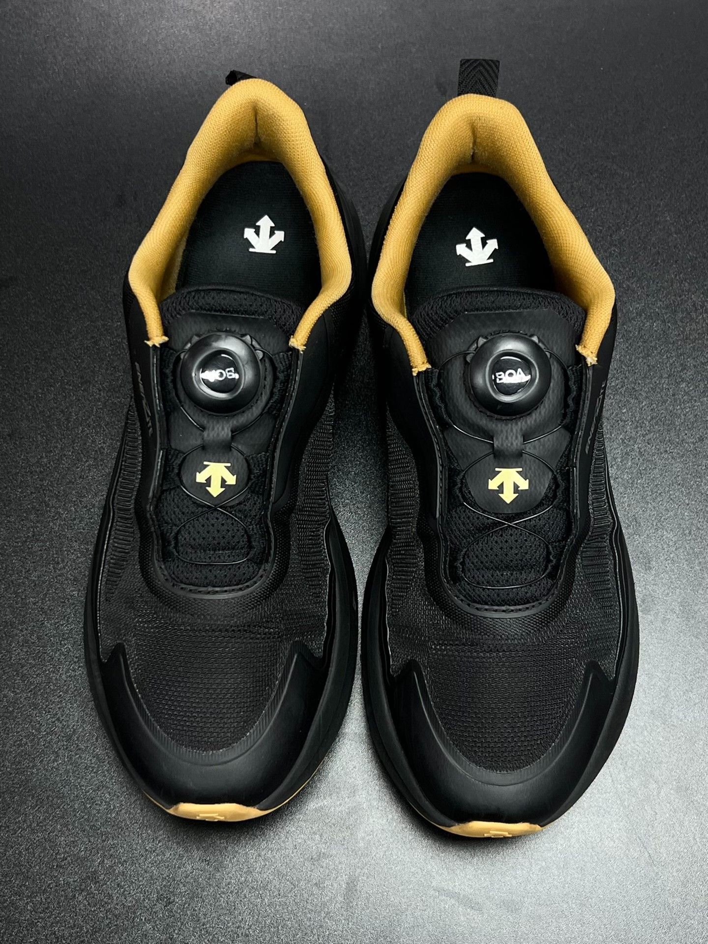 Descente Descente Running Black Lowtop Sneakers 9 Men Size US 9 / EU 42 - 3 Thumbnail