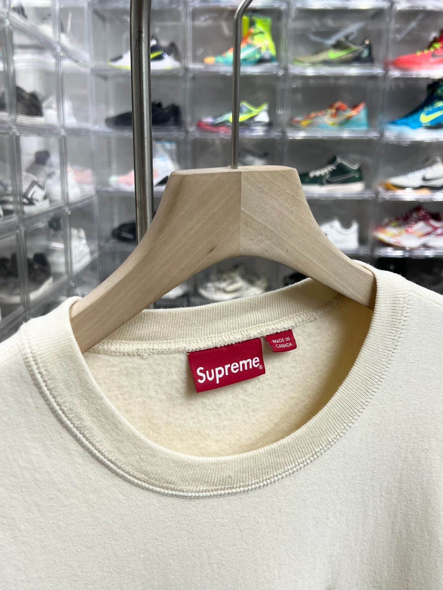 Supreme Supreme Retro White Hoodie l Men Size US L / EU 52-54 / 3 - 2 Thumbnail