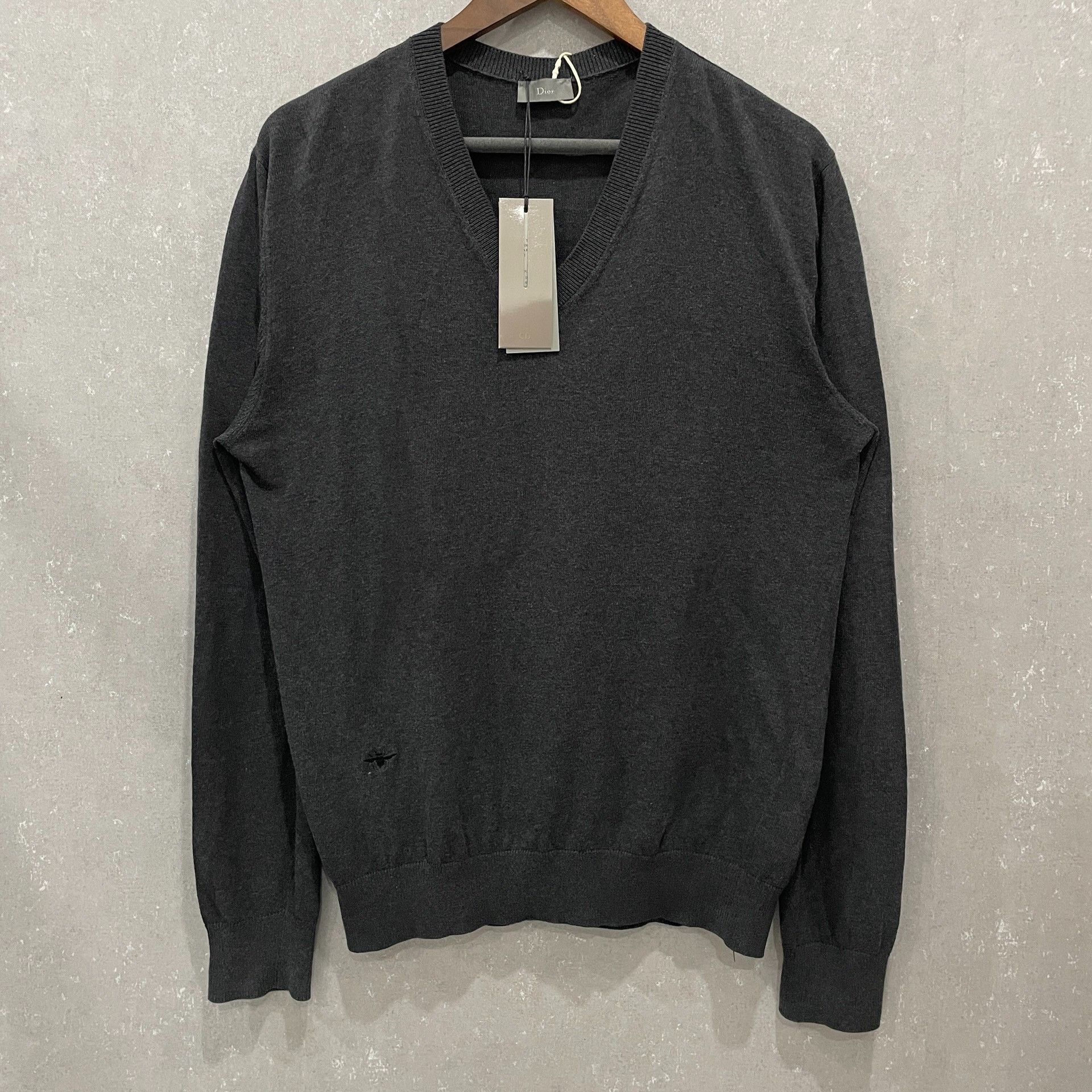 Dior Dior Embroidered Bee V-Neck Cotton Sweater XL Size US XL / EU 56 / 4 - 2 Thumbnail