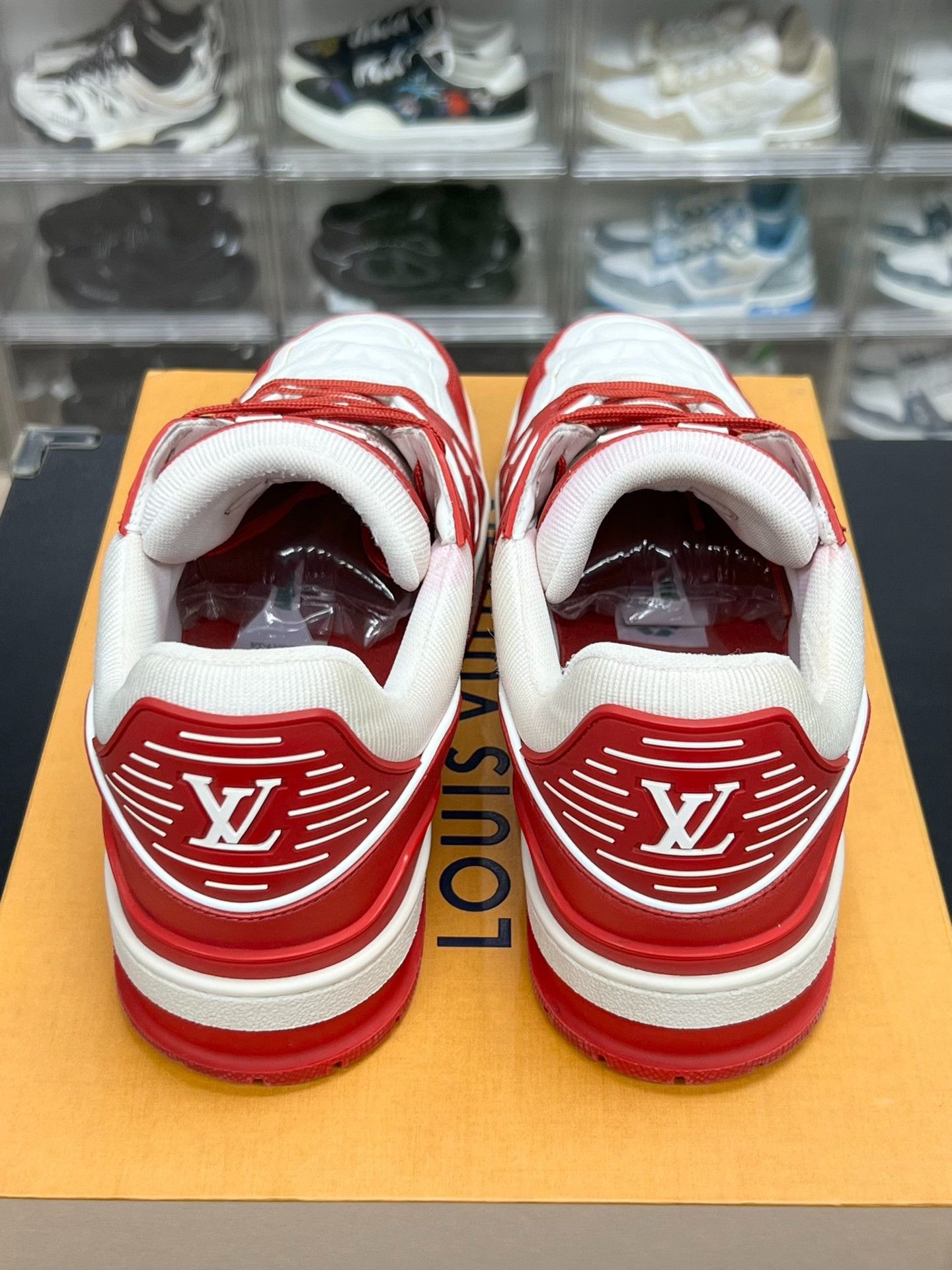 Louis Vuitton Louis Vuitton Training Red Lowtop Sneakers 8 Men Size US 8 / EU 41 - 7 Thumbnail