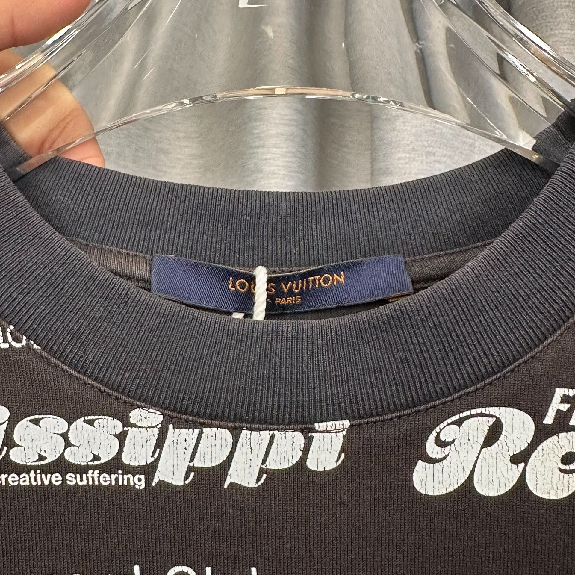 Louis Vuitton Louis Vuitton All-Over Logo Print T-Shirt S Size US S / EU 44-46 / 1 - 4 Thumbnail