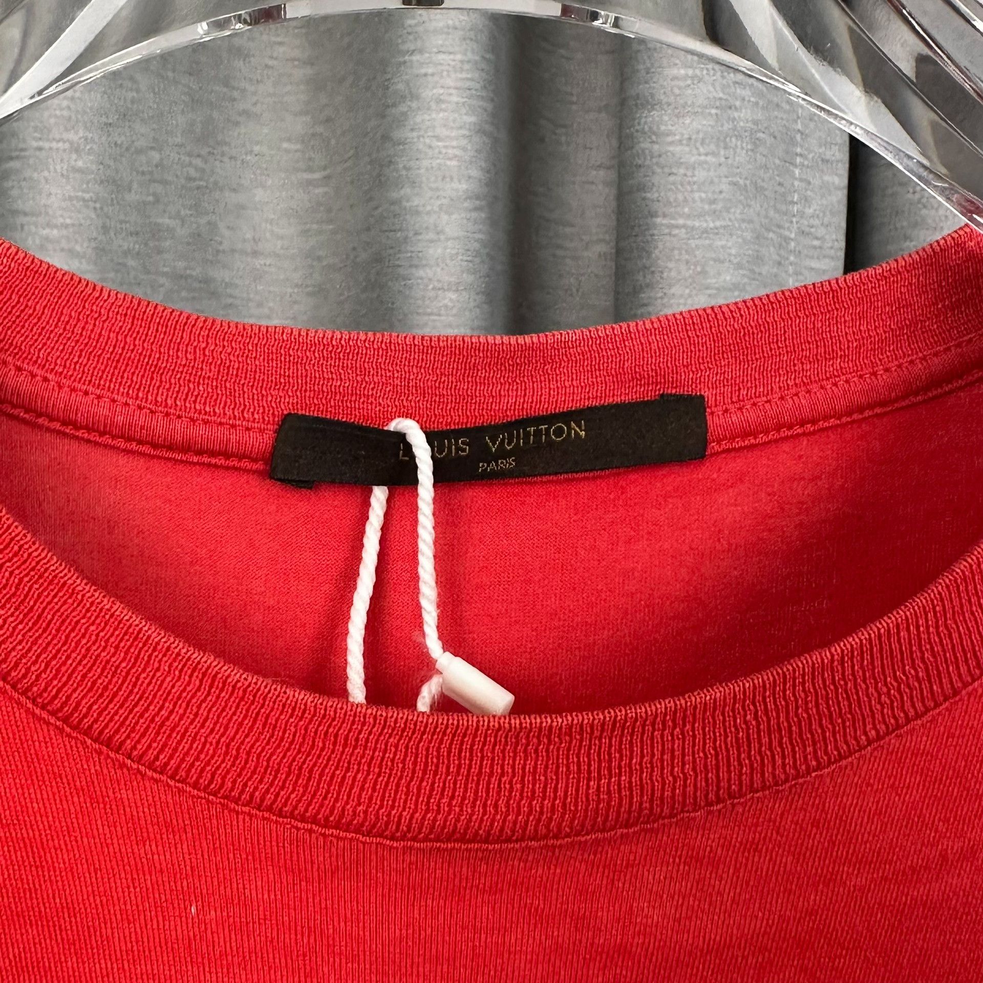 Louis Vuitton Louis Vuitton Red Logo Embroidery T-Shirt S Size US S / EU 44-46 / 1 - 4 Thumbnail