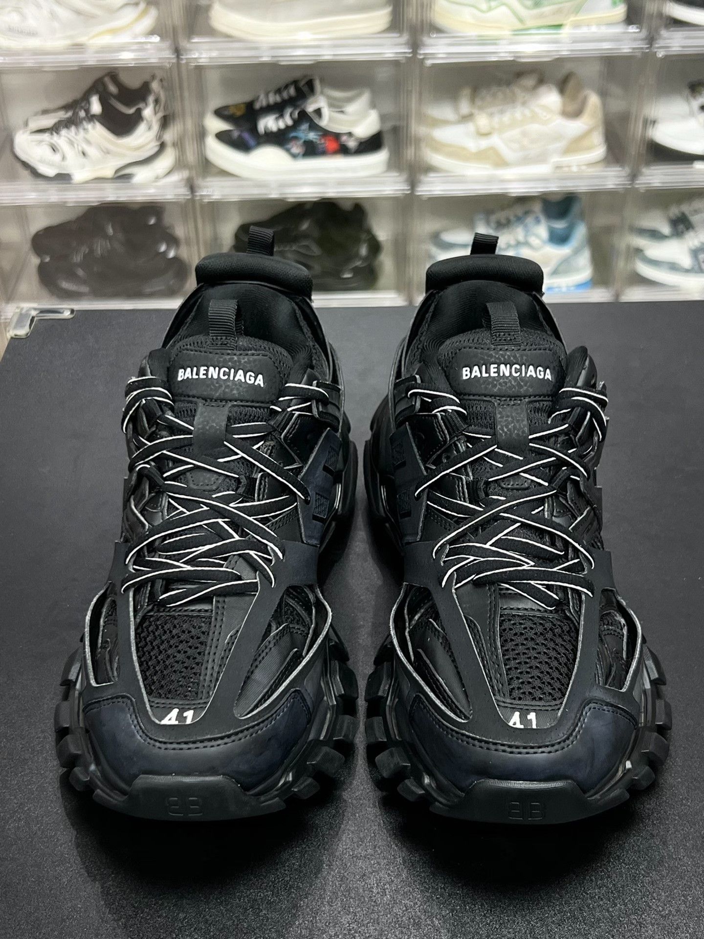 Balenciaga Balenciaga Black Lowtop Sneakers 8 Men Size US 8 / EU 41 - 2 Thumbnail
