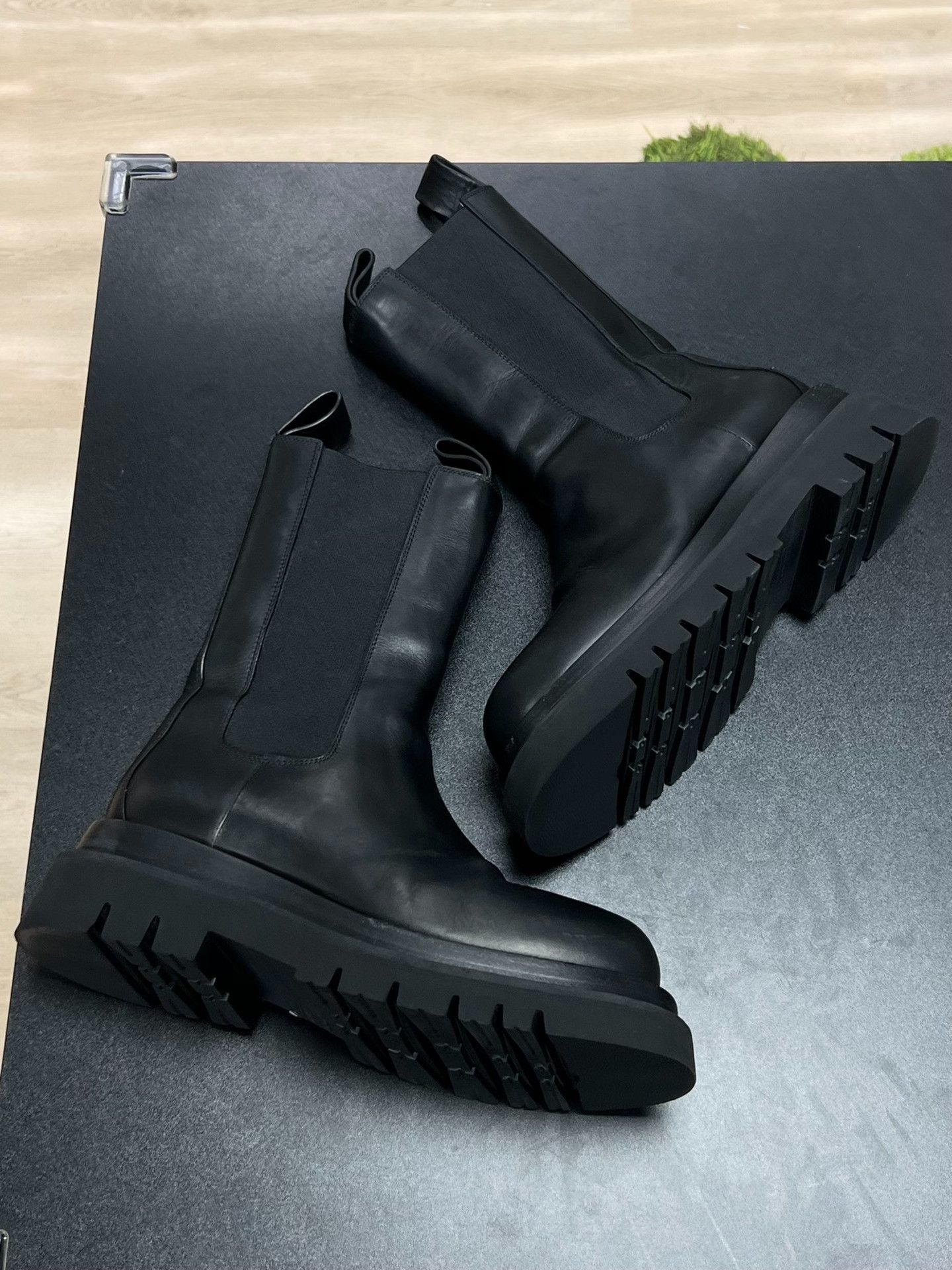 Bottega Veneta Bottega Veneta Black Boots us_6 Women Size US 6 / IT 36 - 4 Thumbnail