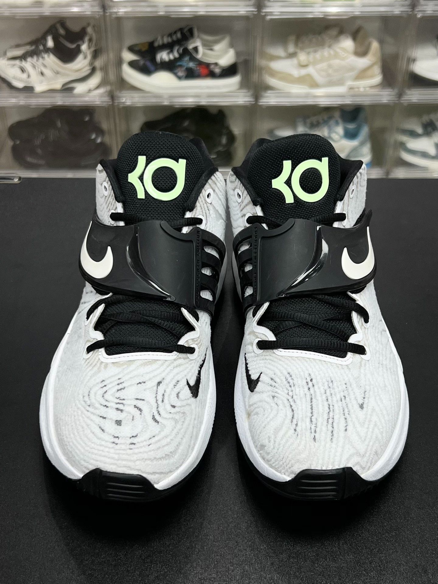 Nike Nike KD Black Lowtop Sneakers 9.5 Men Size US 9.5 / EU 42-43 - 2 Thumbnail