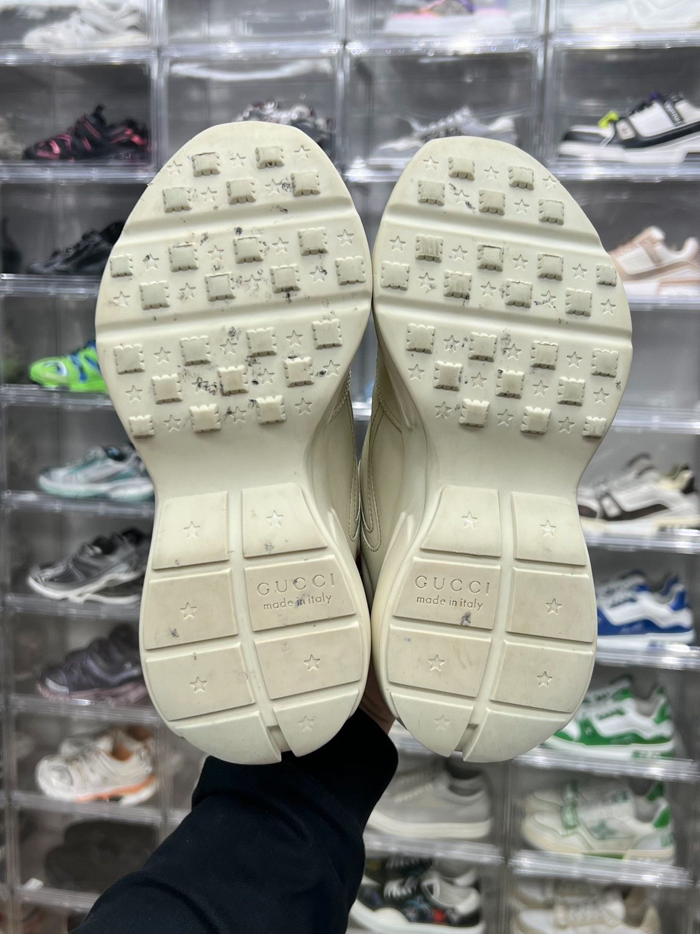 Gucci Gucci Retro White Lowtop Sneakers us_7 Women Size US 7 / IT 37 - 8 Thumbnail