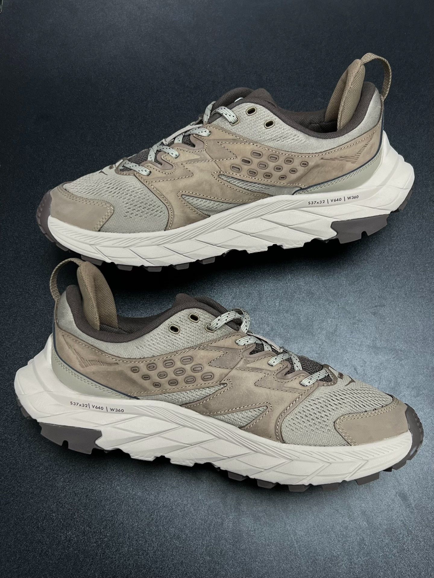 Hoka Hoka Running Beige Lowtop Sneakers 9 Men Size US 9 / EU 42 - 6 Thumbnail