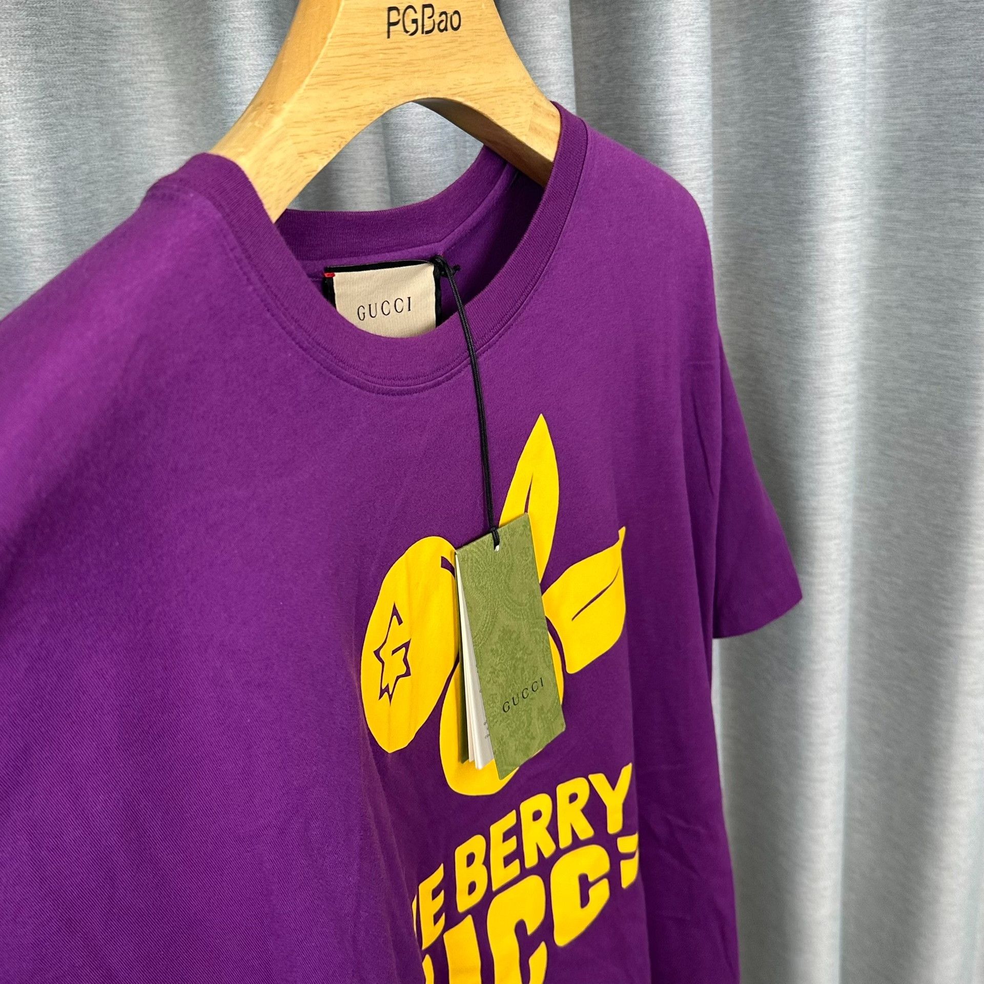 Gucci Gucci Blueberry Print T-Shirt M Size US M / EU 48-50 / 2 - 7 Thumbnail