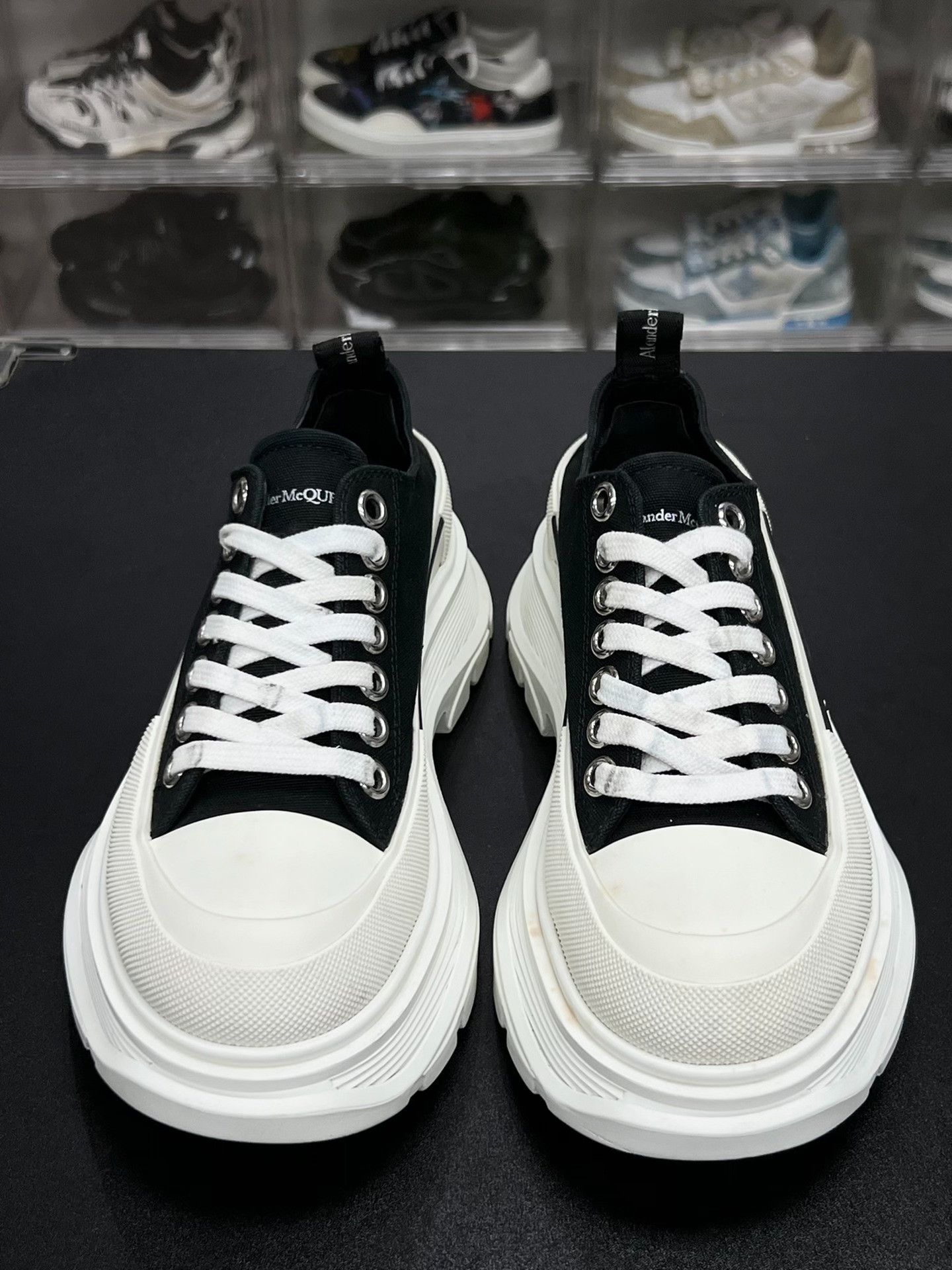 Alexander McQueen Alexander McQueen Black Lowtop Sneakers us_6-5 Women Size US 6.5 / IT 36.5 - 2 Thumbnail