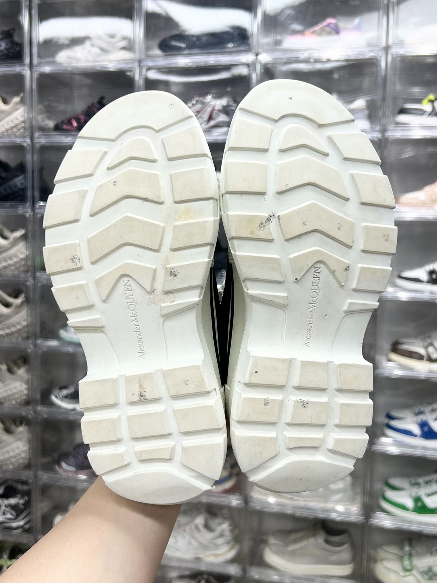 Alexander McQueen Alexander McQueen Black Lowtop Sneakers us_6-5 Women Size US 6.5 / IT 36.5 - 8 Thumbnail
