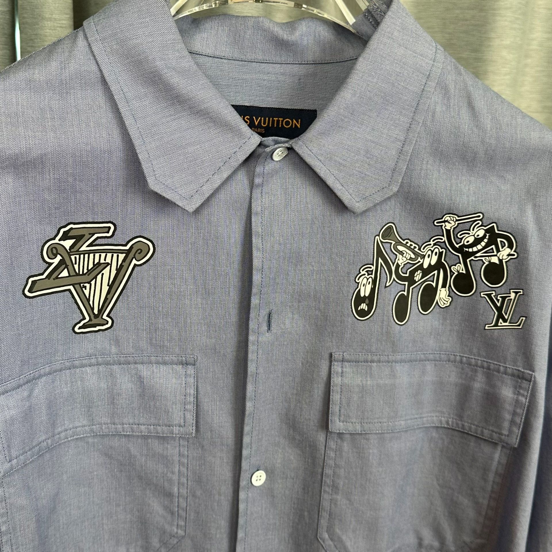 Louis Vuitton Louis Vuitton Embroidered Badge Shirt XL Size US XL / EU 56 / 4 - 4 Thumbnail