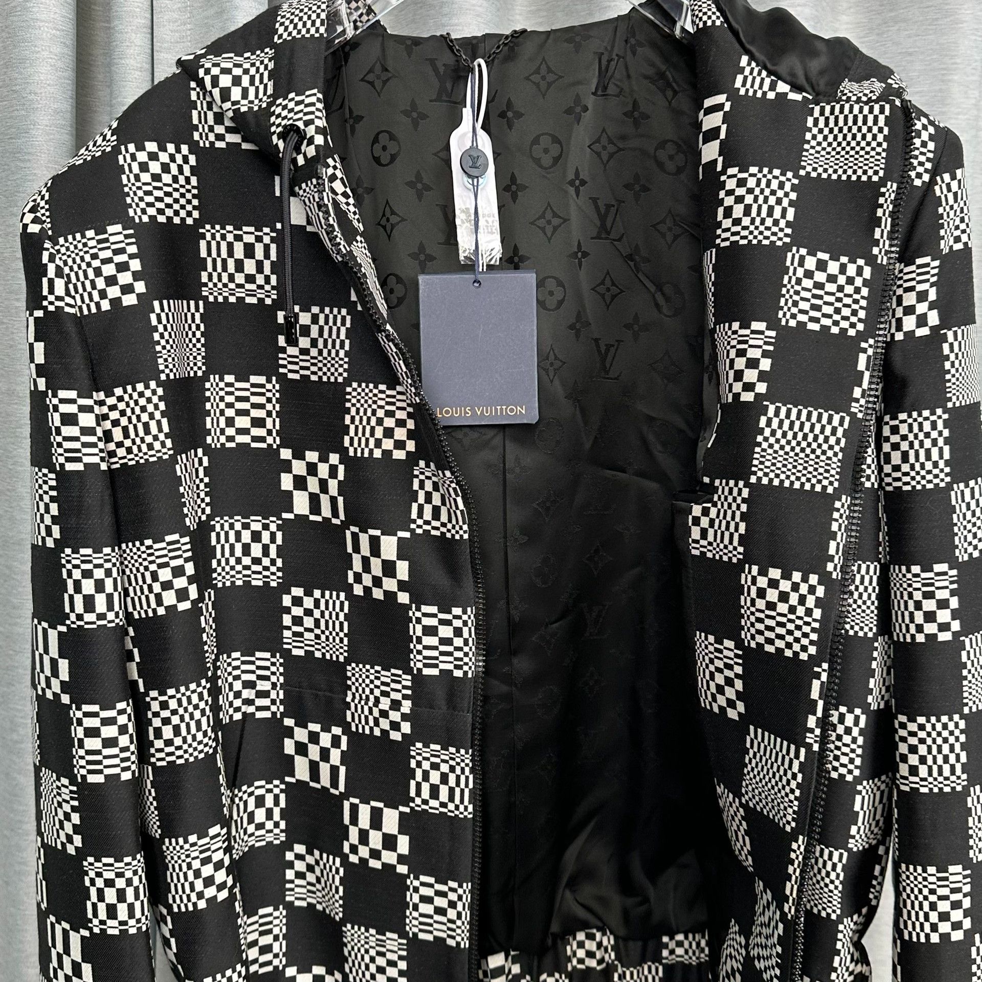 Louis Vuitton Louis Vuitton Damier Checkerboard Hooded Jacket 52 Size US L / EU 52-54 / 3 - 7 Thumbnail