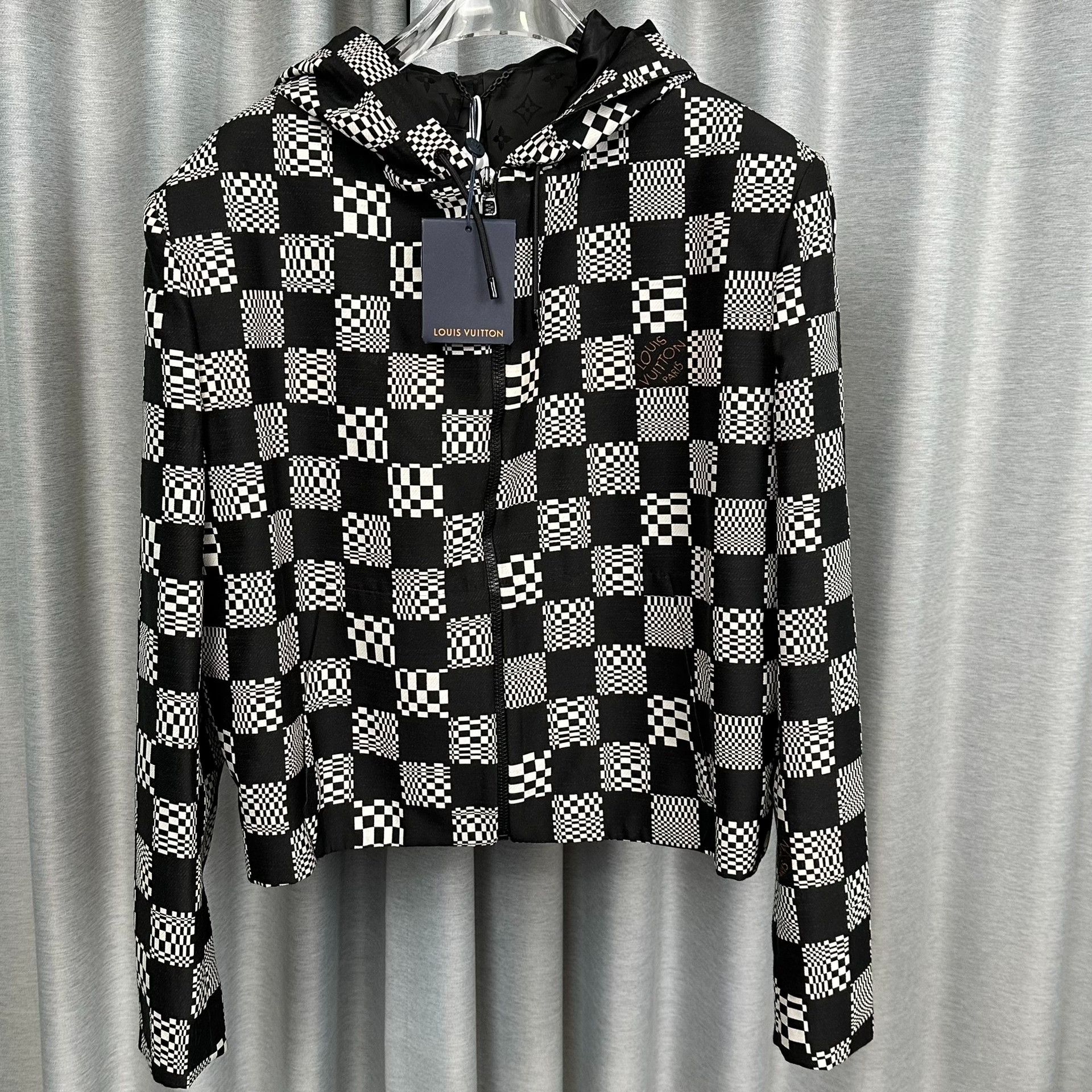 Louis Vuitton Louis Vuitton Damier Checkerboard Hooded Jacket 52 Size US L / EU 52-54 / 3 - 2 Thumbnail