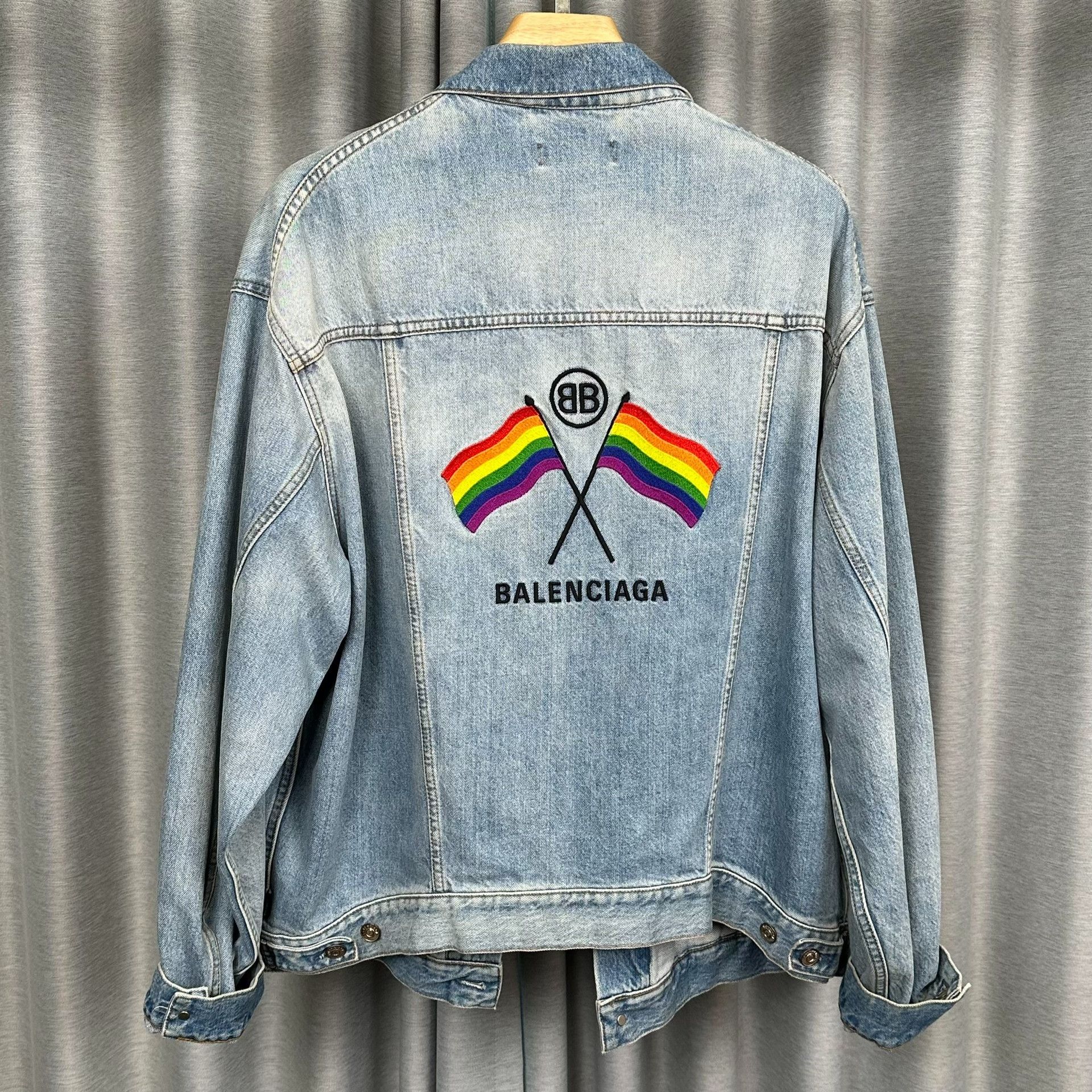 Balenciaga Balenciaga Rainbow Flag Embroidered Denim Jacket Size 36 Size US S / EU 44-46 / 1 - 2 Thumbnail