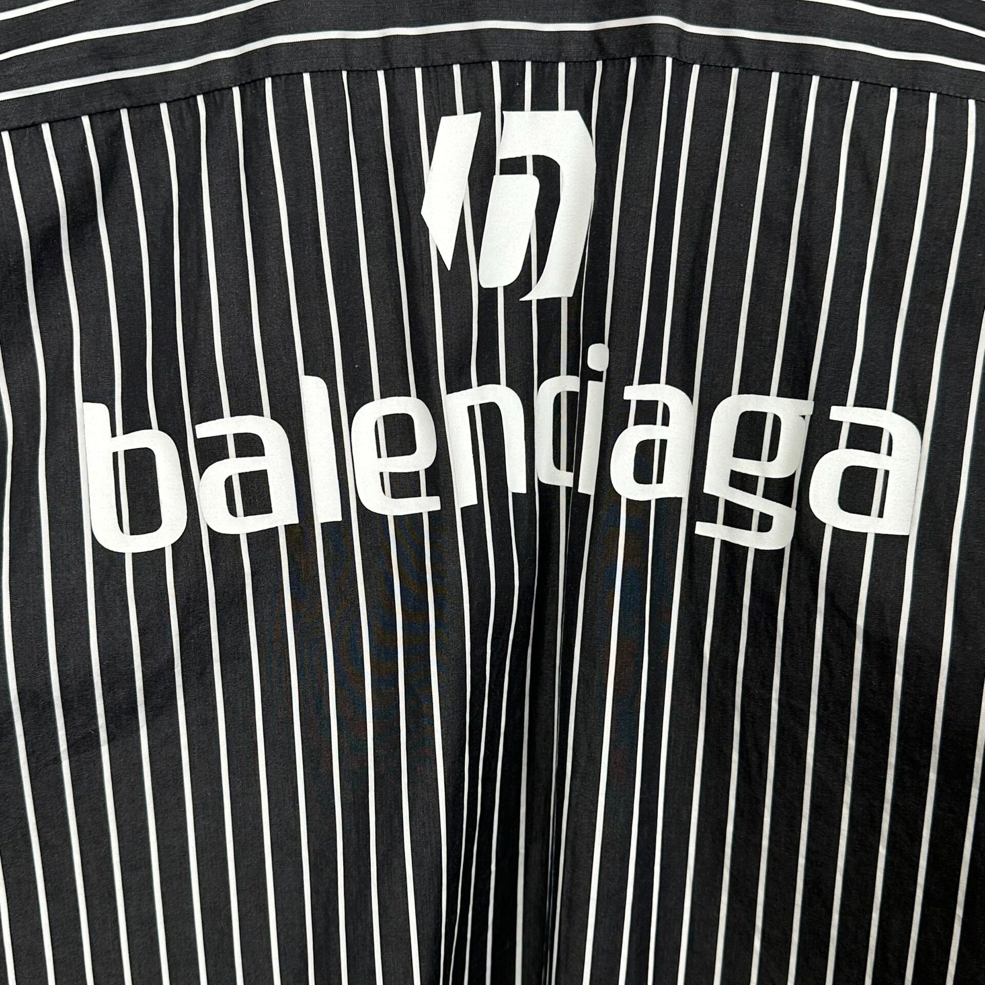 Balenciaga Balenciaga Logo Striped Shirt Size 39 Size US M / EU 48-50 / 2 - 4 Thumbnail