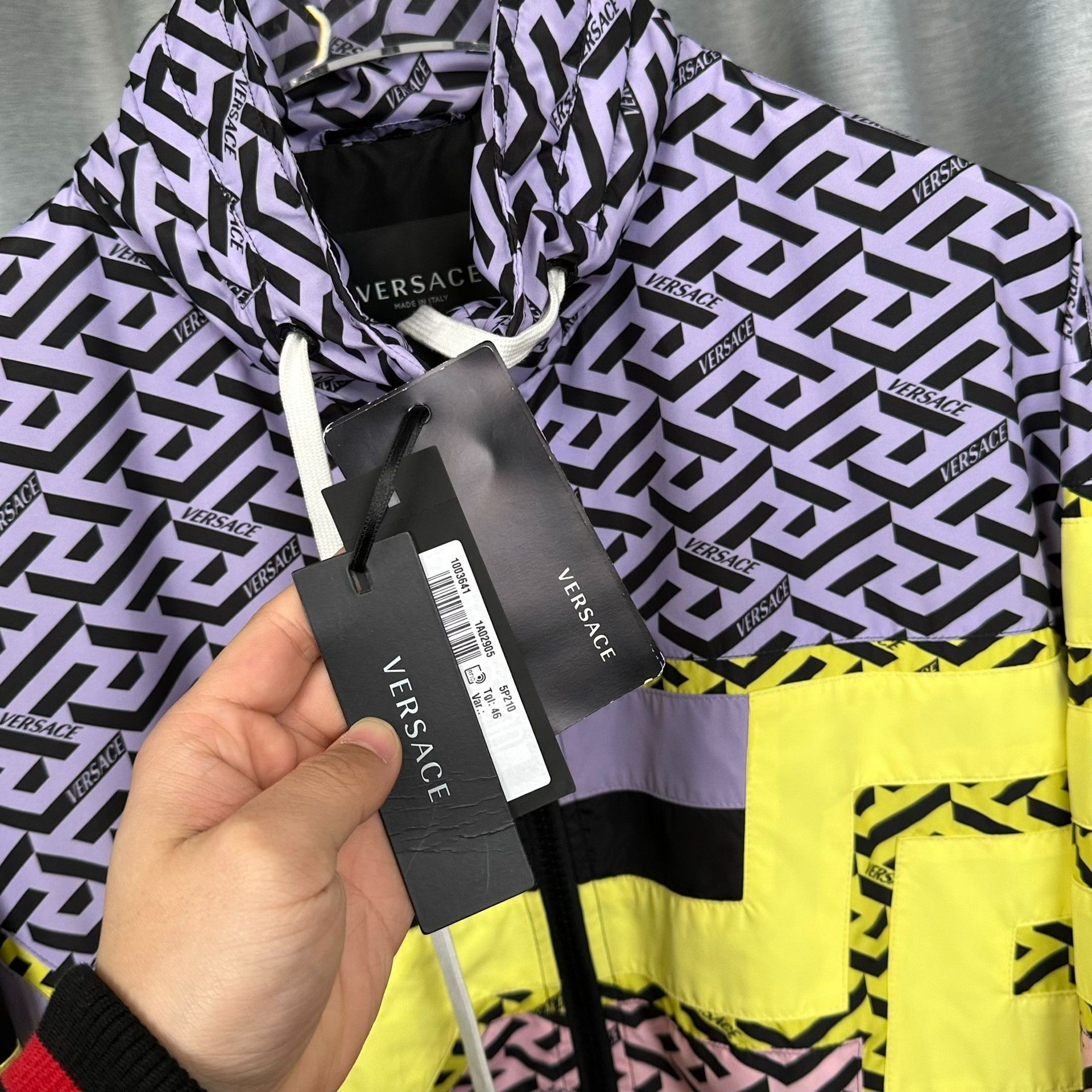Versace Versace Monogram Geometric Windbreaker US S Size US S / EU 44-46 / 1 - 4 Thumbnail