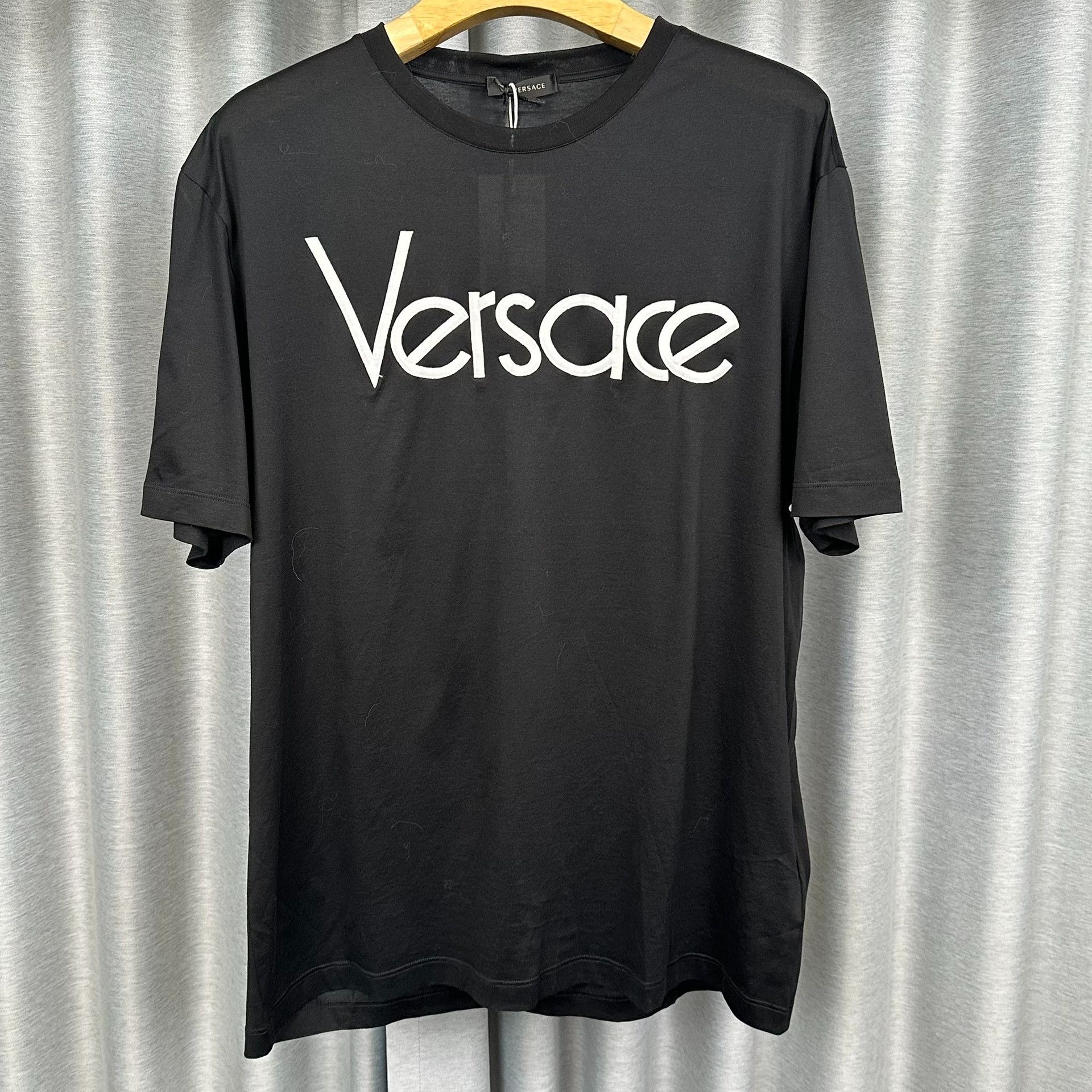 Versace Versace Embroidered Logo T-Shirt XL Size US XL / EU 56 / 4 - 2 Thumbnail