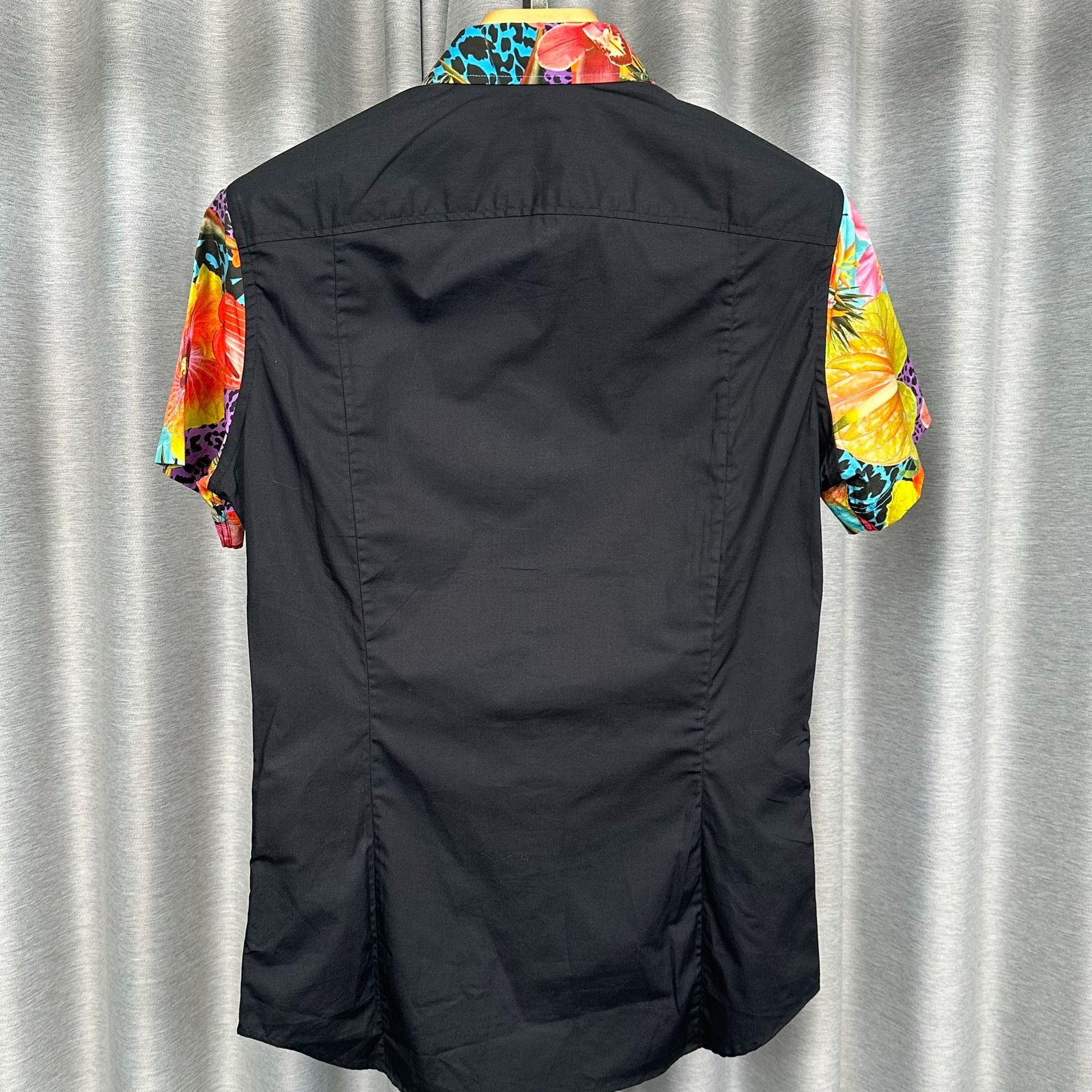 Versace Jeans Couture Versace Jeans Floral Patch Short Sleeve Shirt XS Size US XS / EU 42 / 0 - 3 Thumbnail