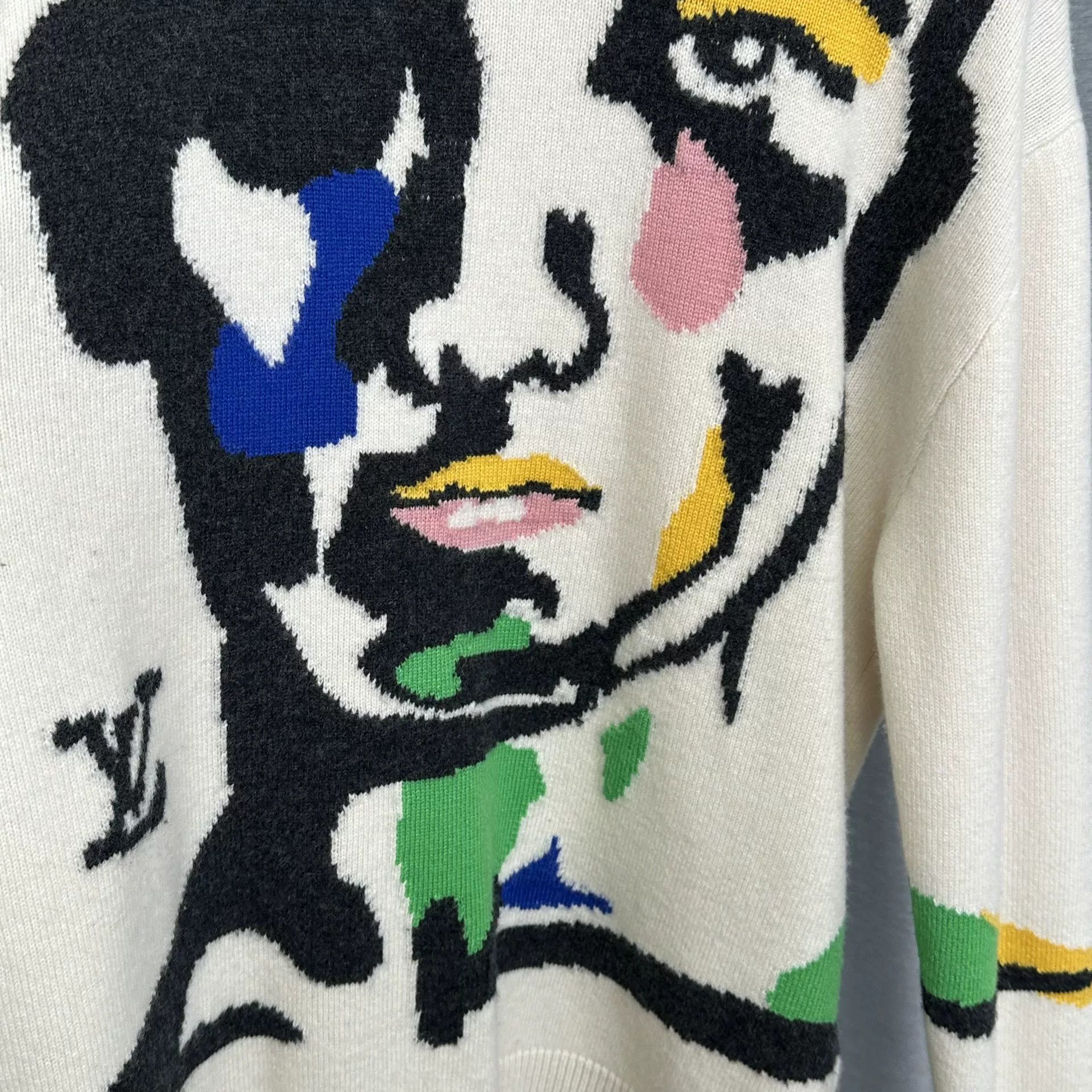 Louis Vuitton Louis Vuitton Face Graphic Knit Sweater Size M Size US M / EU 48-50 / 2 - 5 Thumbnail