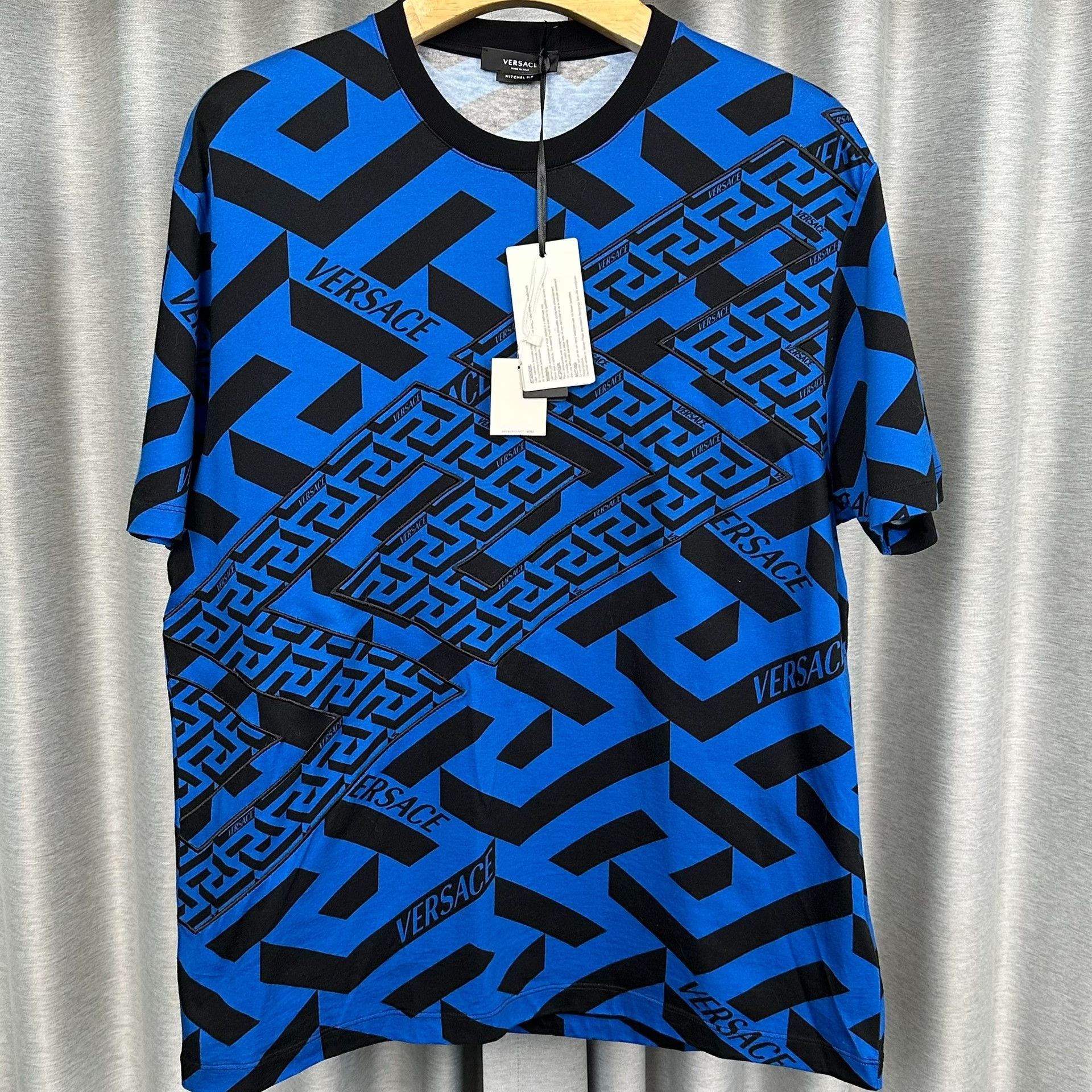 Versace Versace La Greca Monogram T-Shirt Size L Size US L / EU 52-54 / 3 - 2 Thumbnail