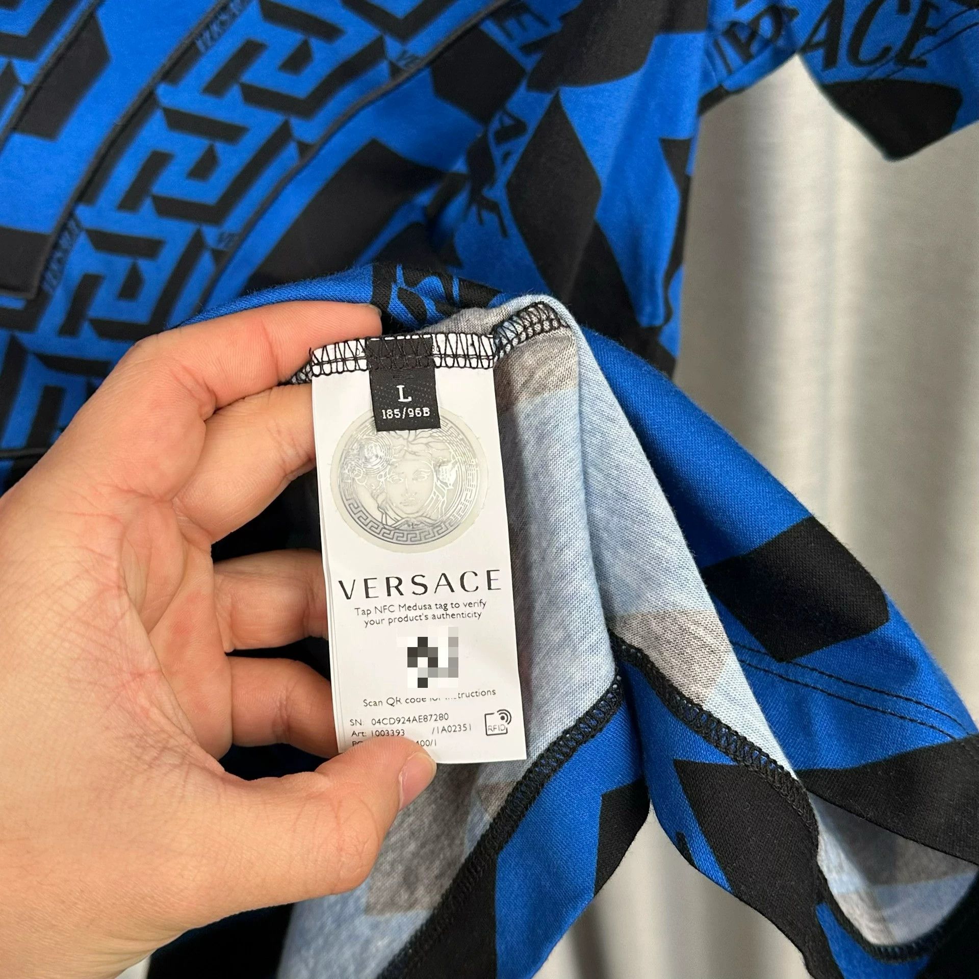 Versace Versace La Greca Monogram T-Shirt Size L Size US L / EU 52-54 / 3 - 5 Thumbnail
