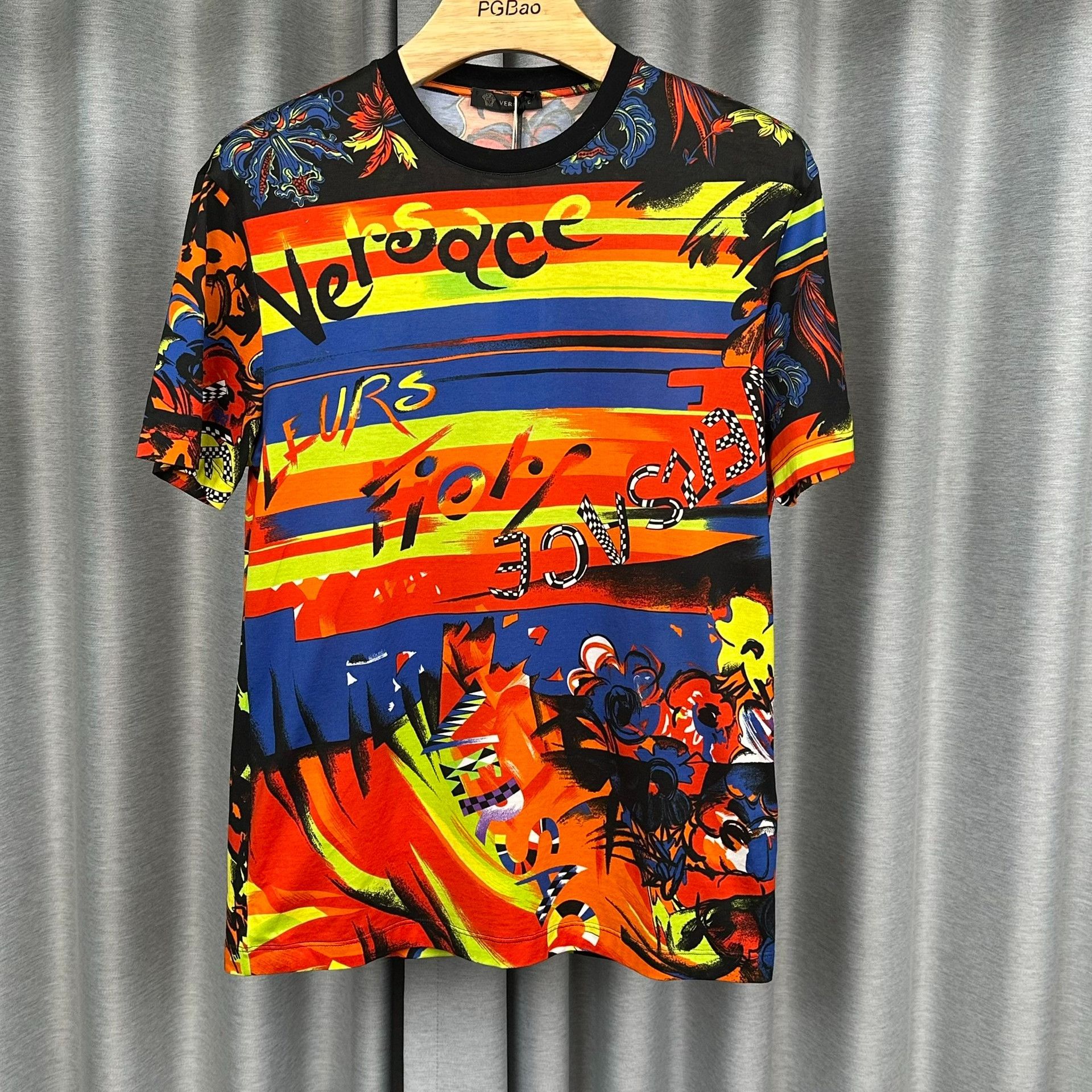Versace Versace Floral Graphic Print T-Shirt Size S Size US S / EU 44-46 / 1 - 2 Thumbnail
