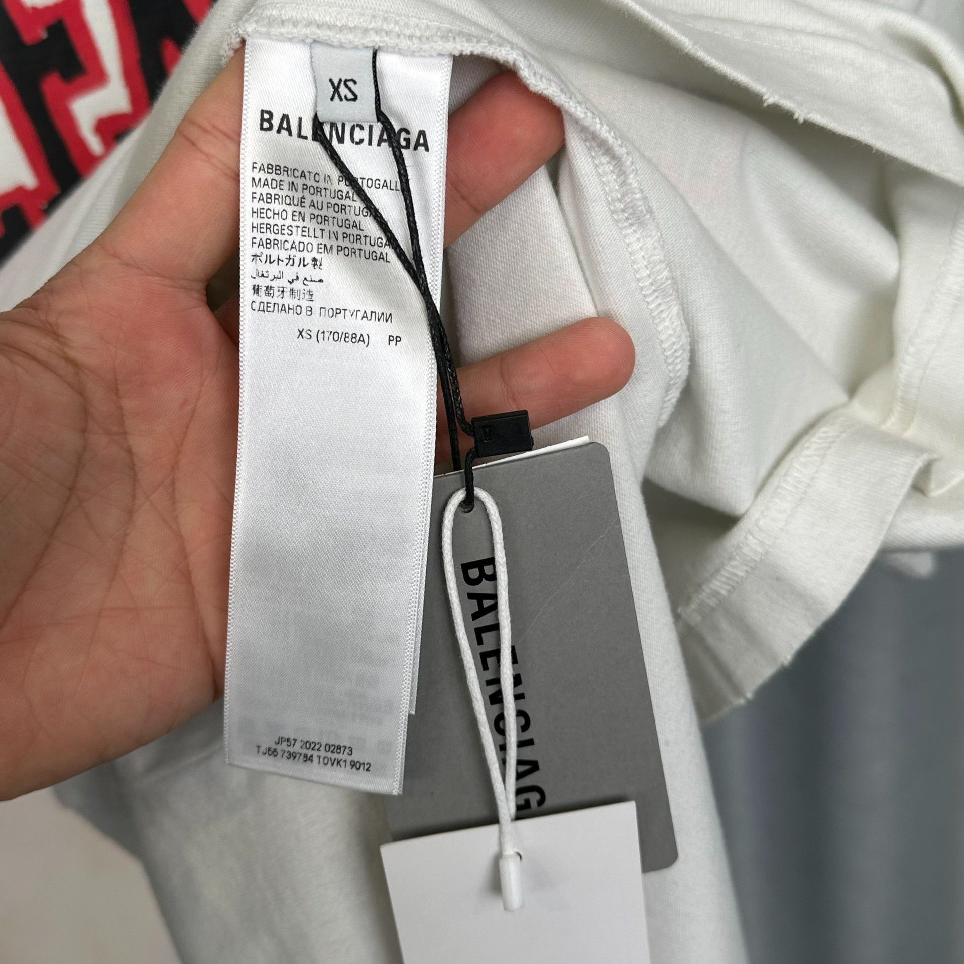 Balenciaga Balenciaga EST. 1917 Crest T-Shirt Size XS Size US XS / EU 42 / 0 - 4 Thumbnail