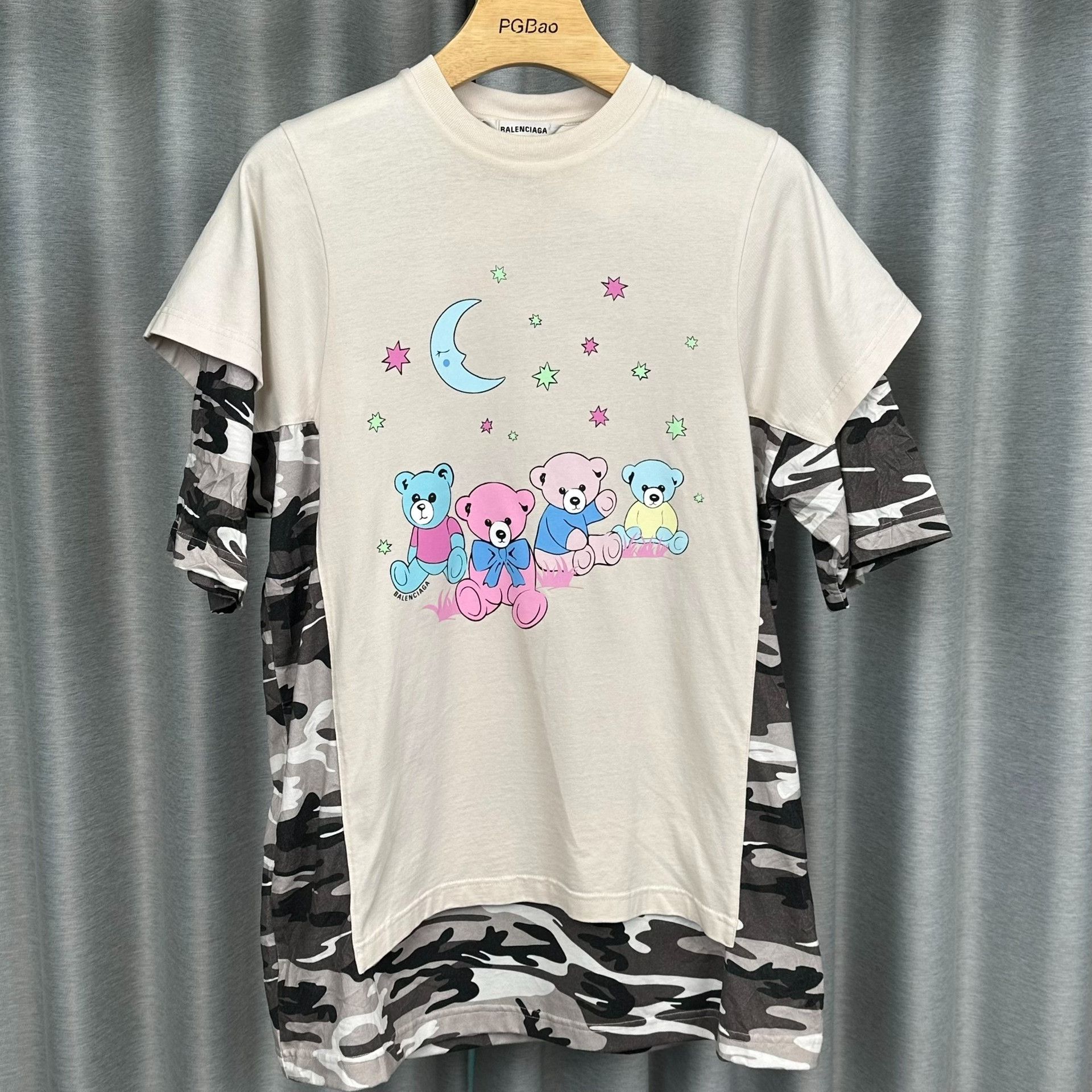 Balenciaga Balenciaga Bear Print Camo Sleeve T-Shirt XS Size US XS / EU 42 / 0 - 2 Thumbnail