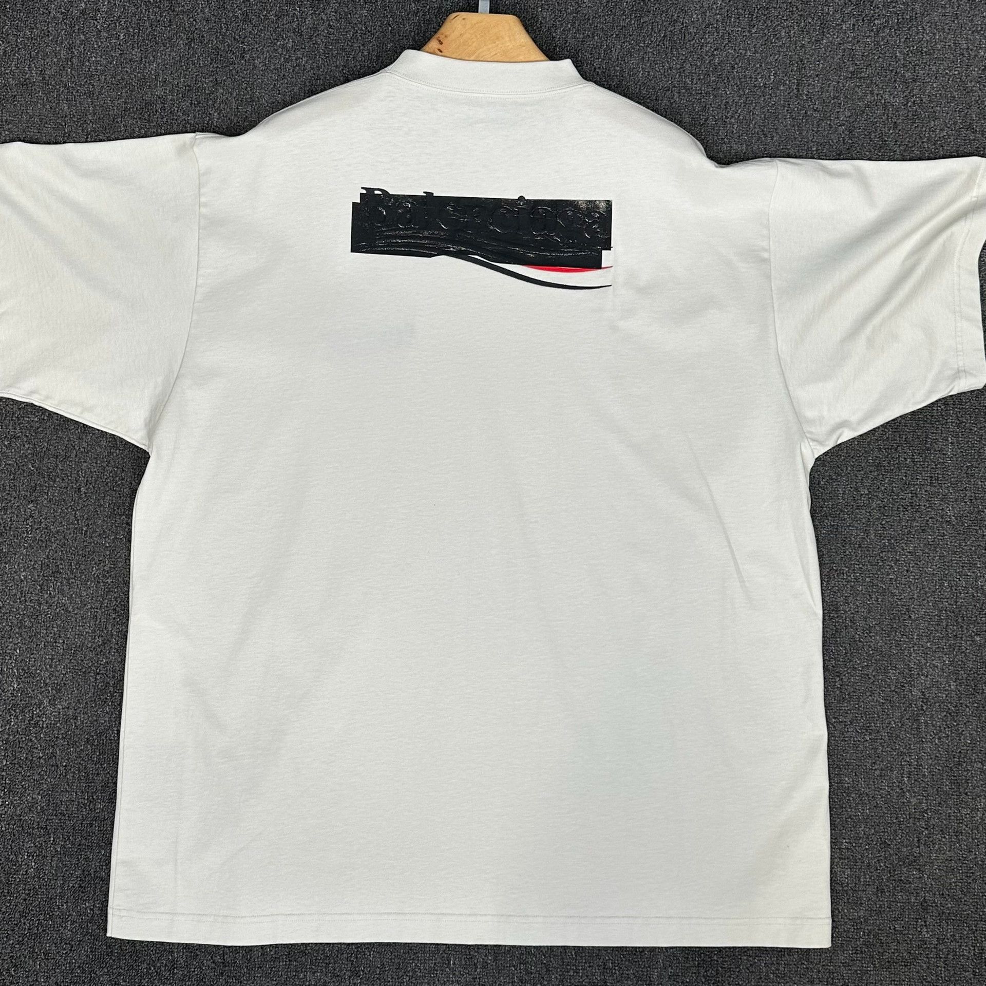 Balenciaga Balenciaga Back Logo T-Shirt Size 3 Size US L / EU 52-54 / 3 - 3 Thumbnail