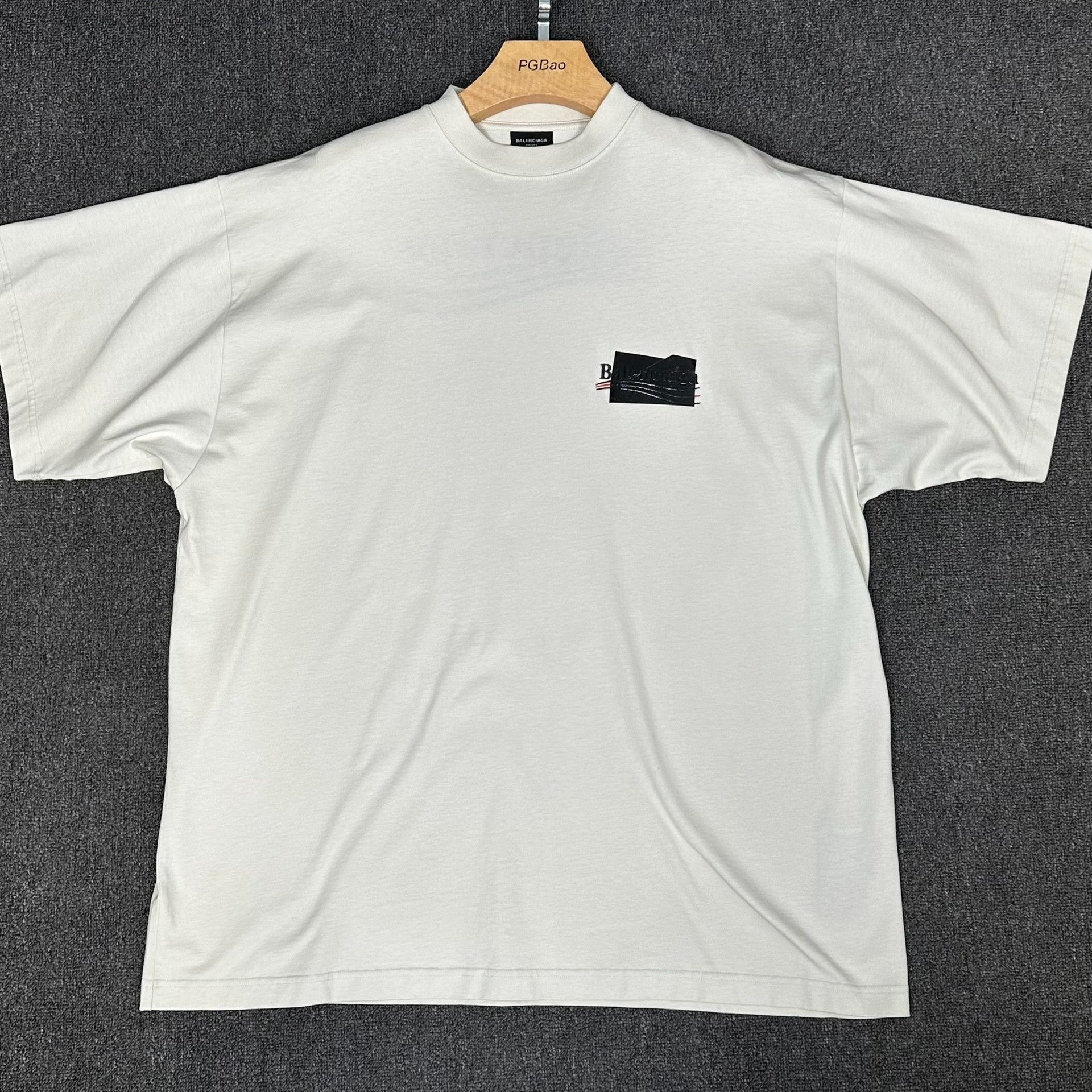 Balenciaga Balenciaga Back Logo T-Shirt Size 3 Size US L / EU 52-54 / 3 - 2 Thumbnail