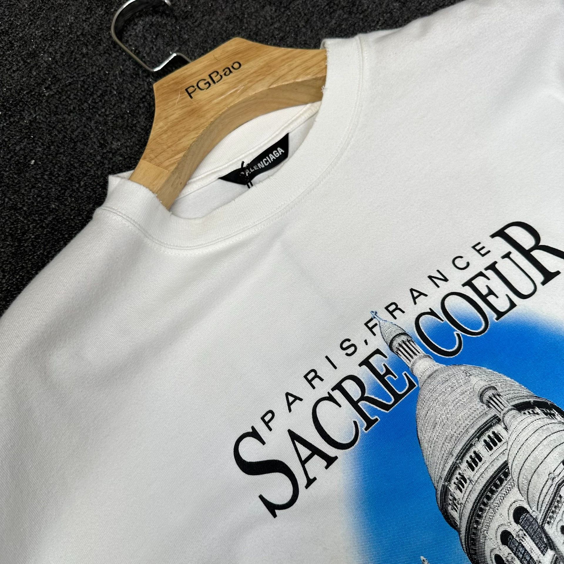 Balenciaga Balenciaga Sacre Coeur Paris Print T-Shirt M Size US M / EU 48-50 / 2 - 6 Thumbnail