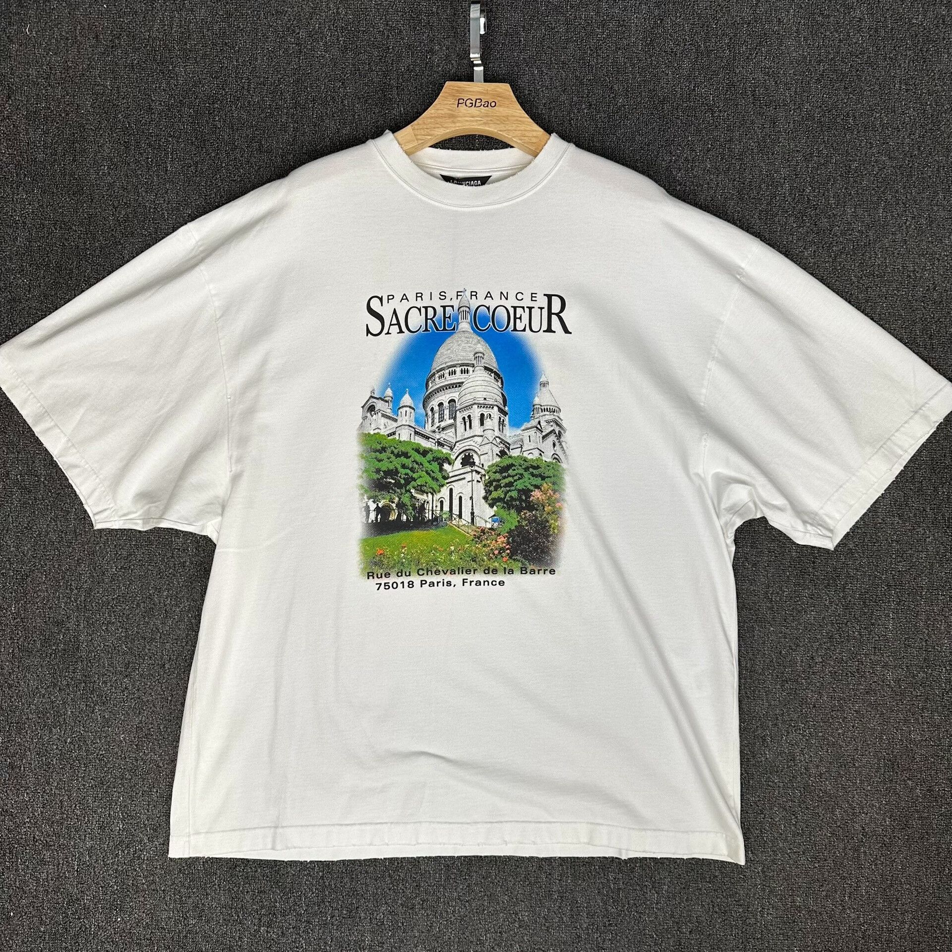 Balenciaga Balenciaga Sacre Coeur Paris Print T-Shirt M Size US M / EU 48-50 / 2 - 2 Thumbnail