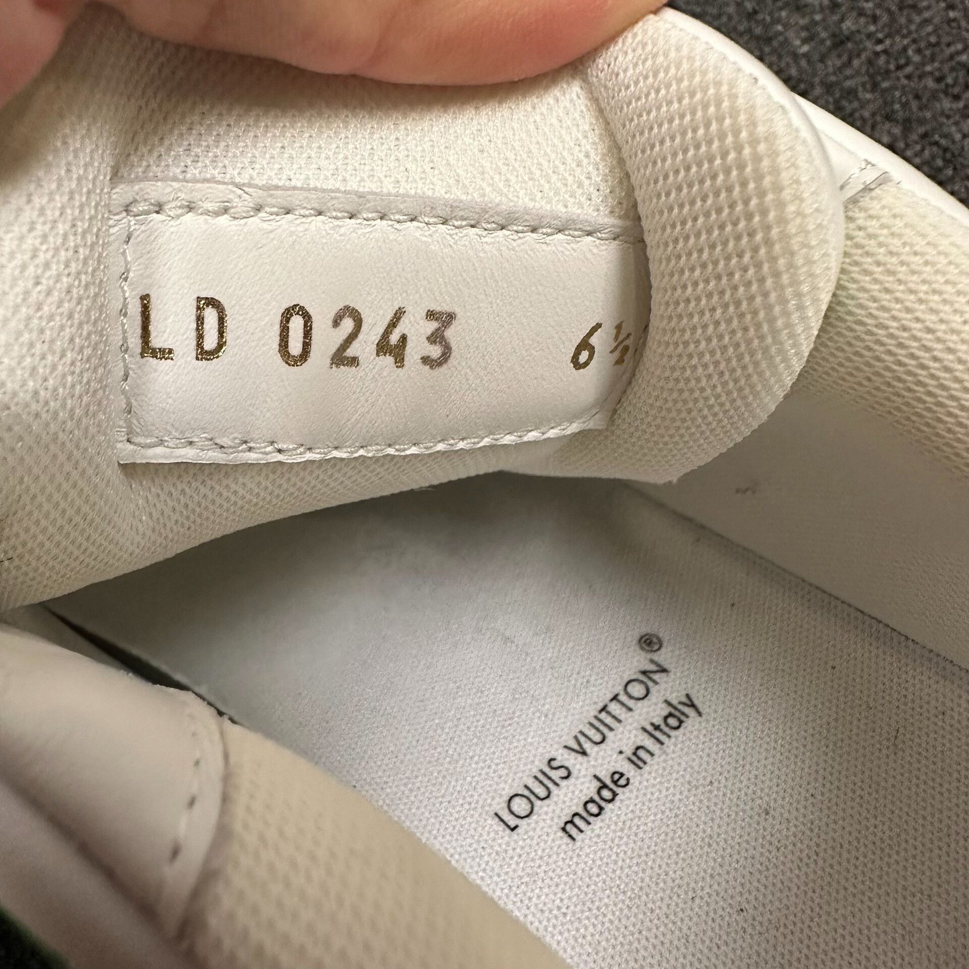Louis Vuitton Louis Vuitton Green Brushstroke Trainer Sneakers 6.5 Size US 7.5 / EU 40-41 - 8 Thumbnail