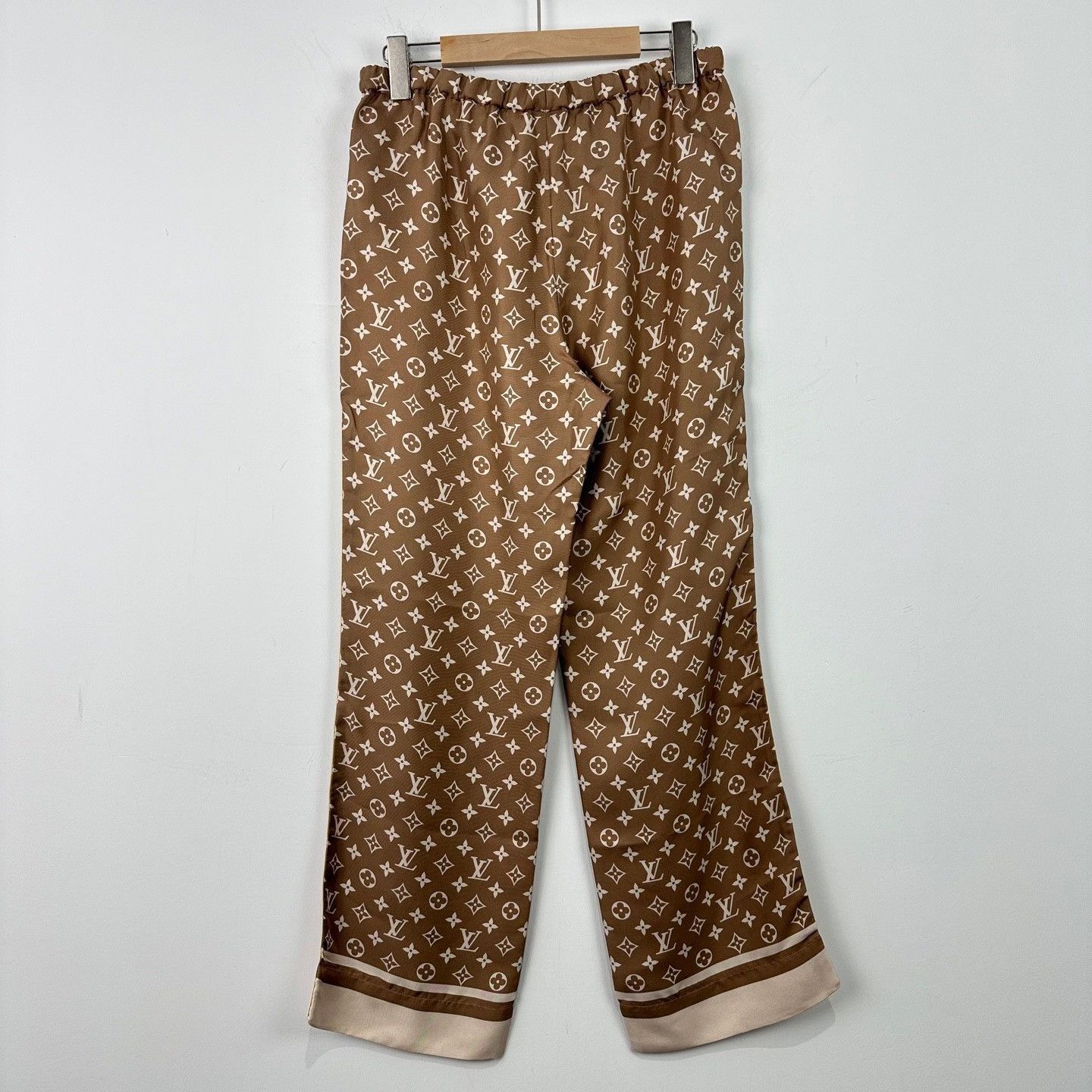 Louis Vuitton Louis Vuitton Monogram Silk Pants 38 Size 27" / US 4 / IT 40 - 3 Thumbnail