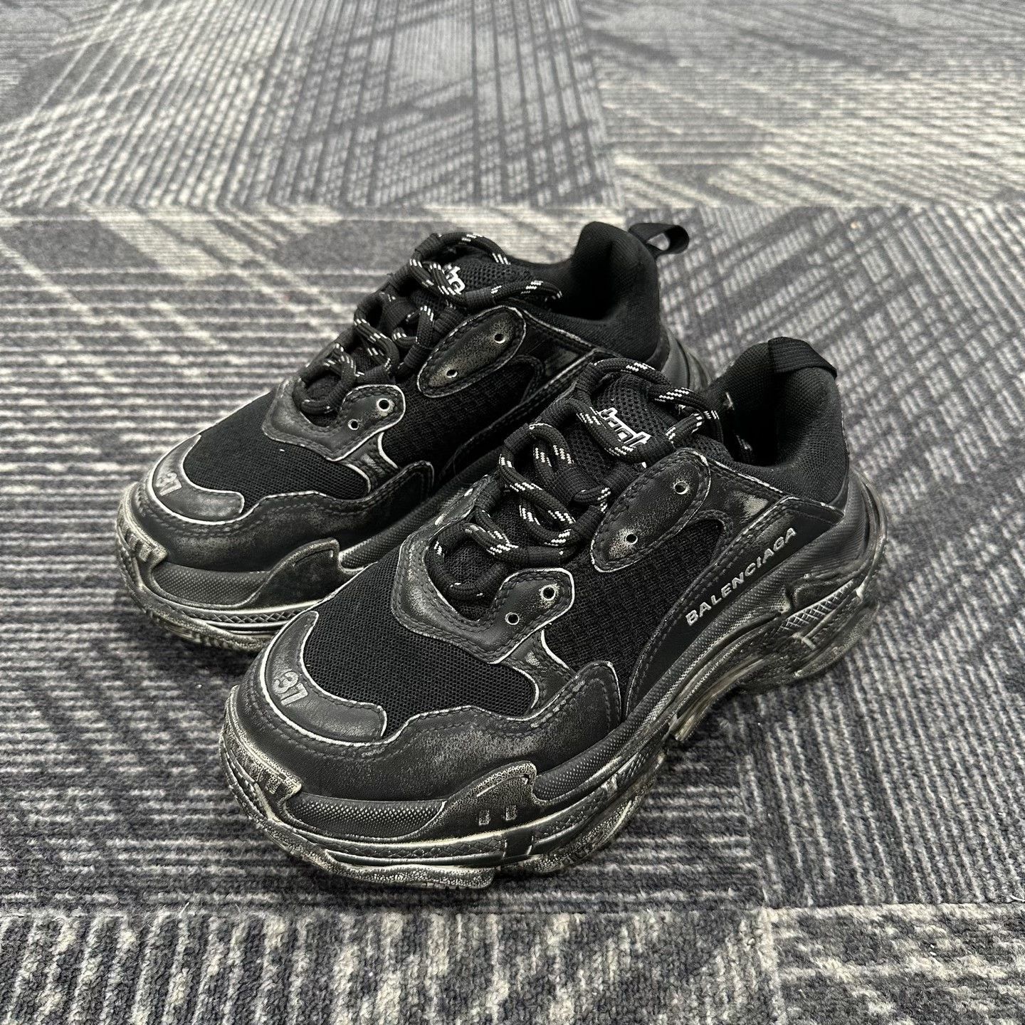 Balenciaga Balenciaga Distressed Triple S Sneakers 37 Size US 5 / EU 37 - 2 Thumbnail