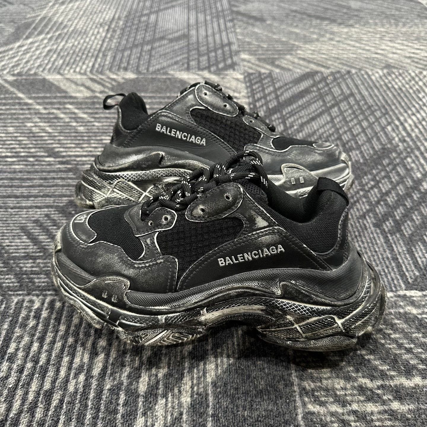 Balenciaga Balenciaga Distressed Triple S Sneakers 37 Size US 5 / EU 37 - 5 Thumbnail