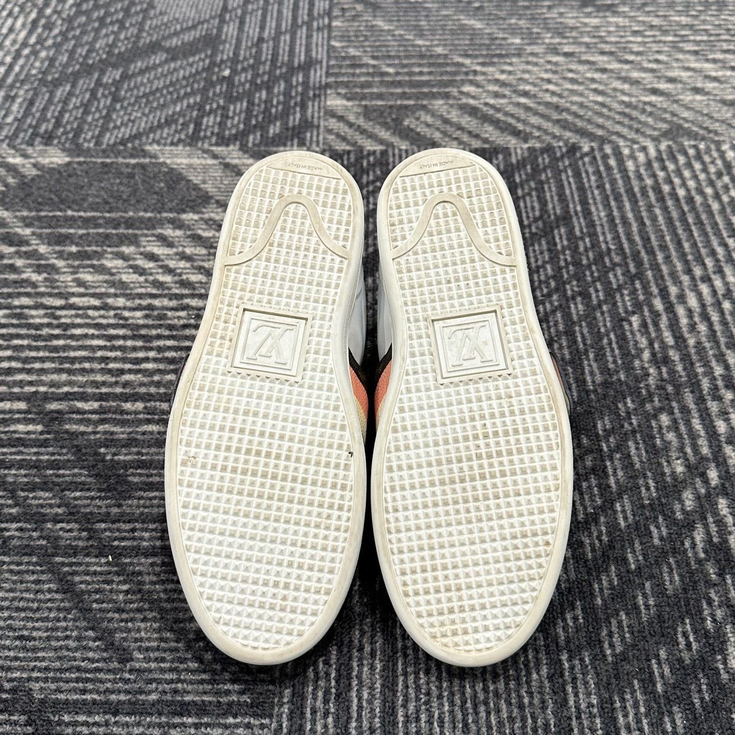 Louis Vuitton Louis Vuitton Monogram Velcro Low Top Sneakers 36.5 Size US 6.5 / IT 36.5 - 6 Thumbnail